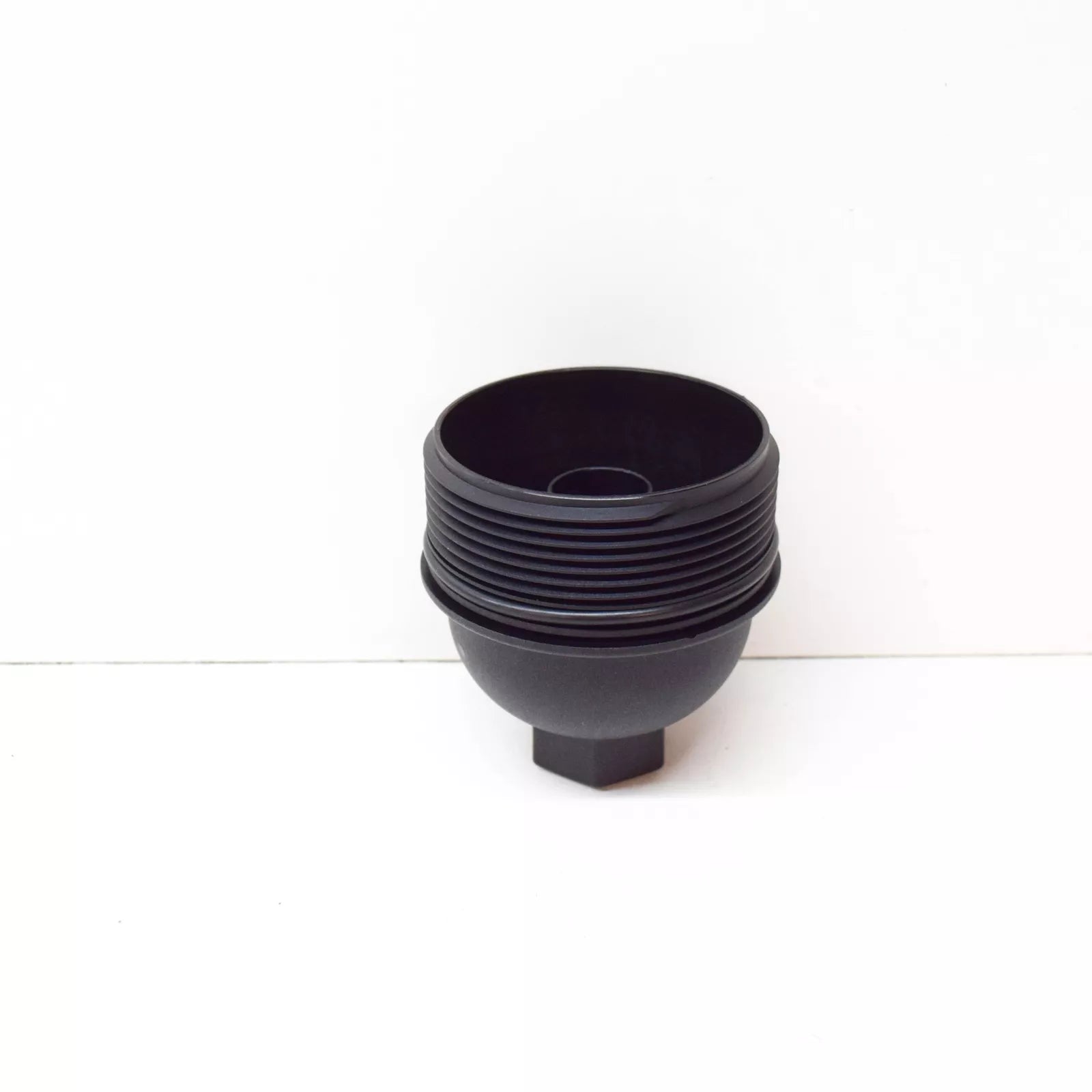 NEW BMW 1 E87 OIL FILTER COVER 11427802118 7802118 ORIGINAL