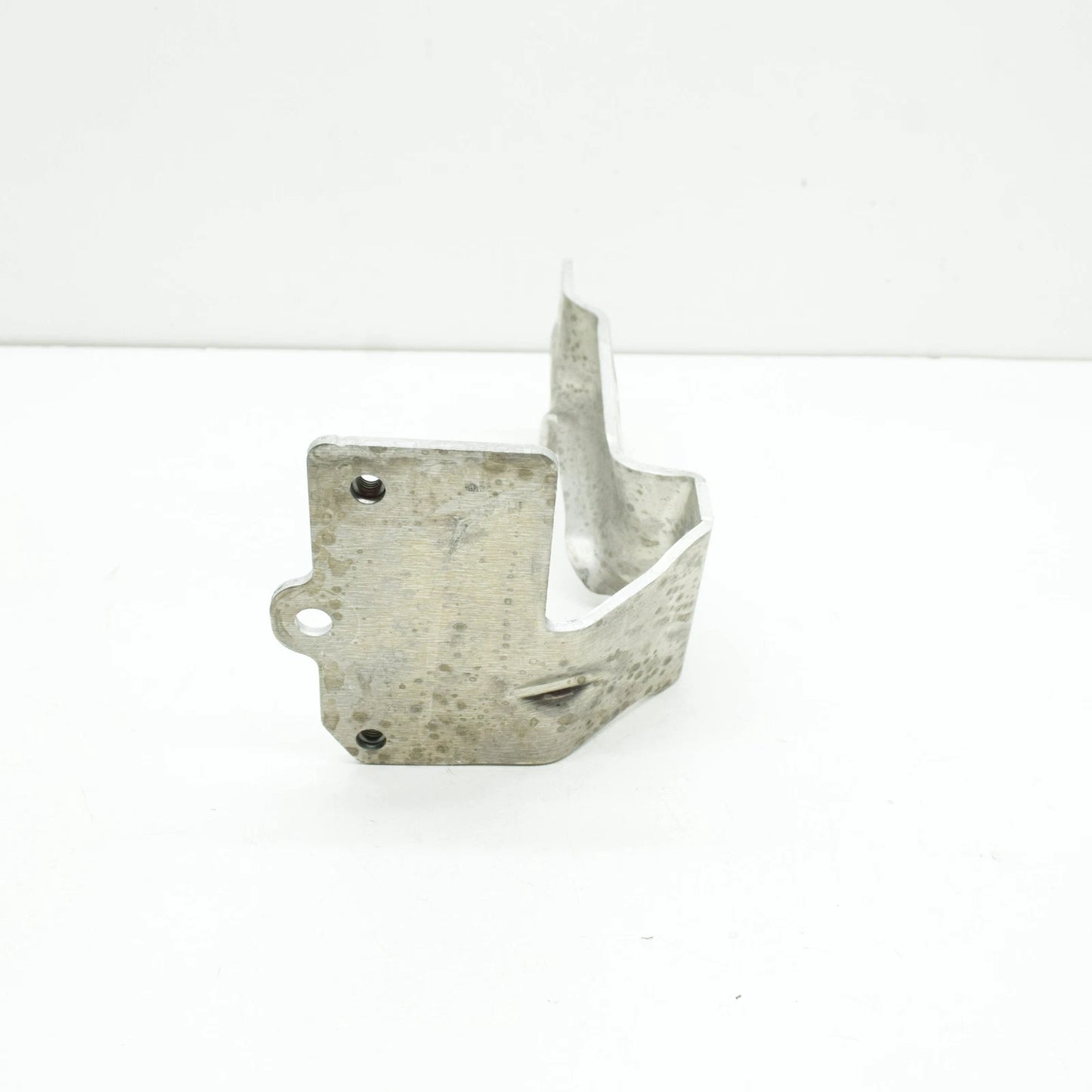 NEW BMW 8 G15 FRONT BUMPER CARRIER LEFT CONNECTION 51117478183 ORIGINAL