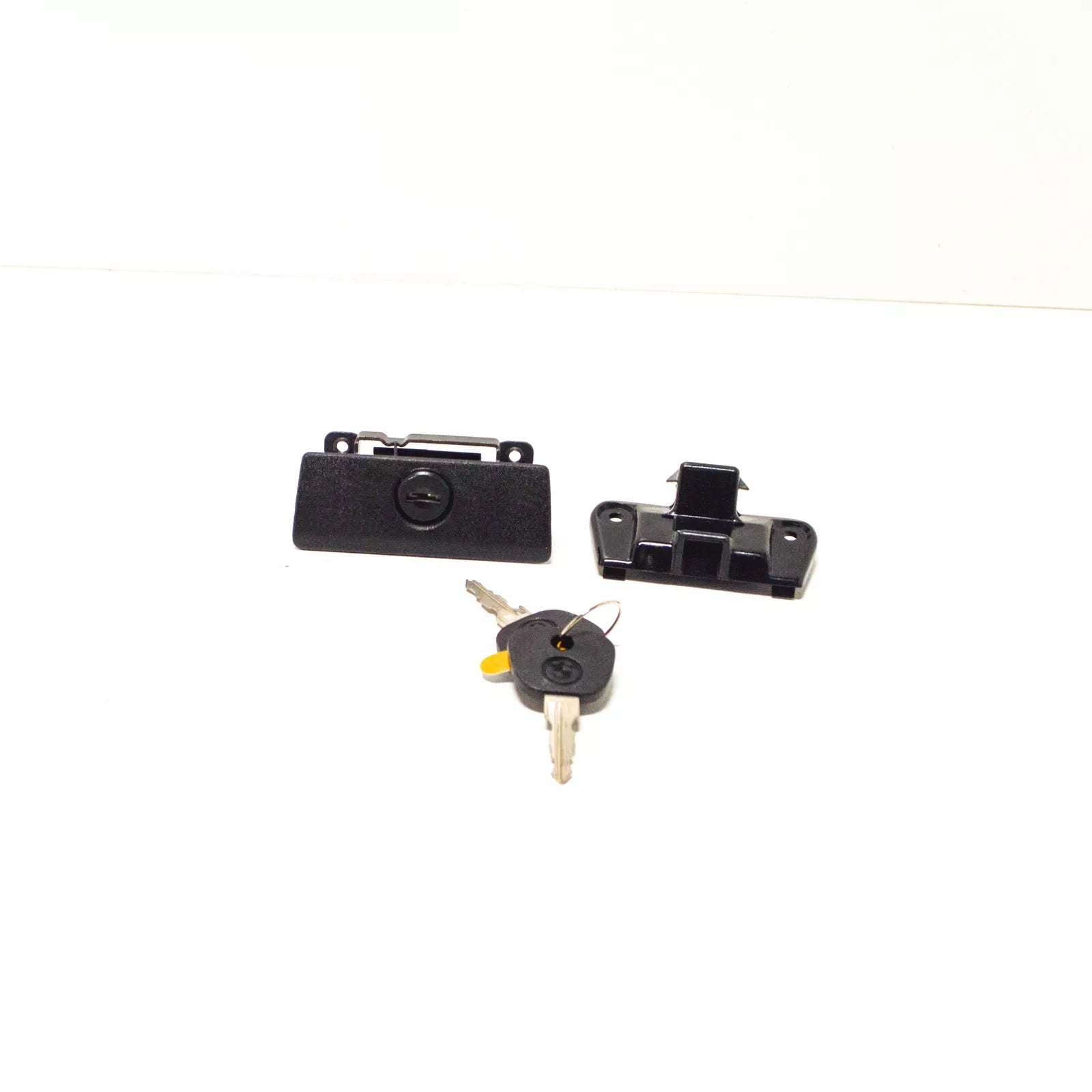 NEW BMW 3 E30 GLOVE BOX LOCK W/KEY 51161962654 1962654 ORIGINAL