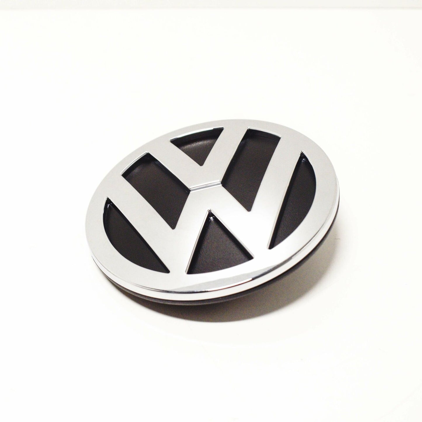 NEW VOLKSWAGEN CRAFTER REAR TRUNK BOOT EMBLEM BADGE 2E1853600 ORIGINAL