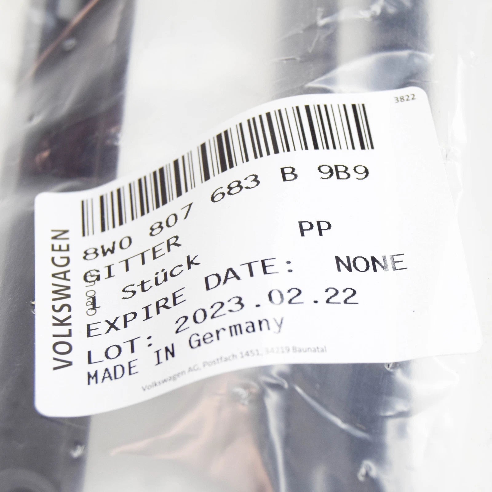 NEW AUDI A4 B9 FRONT BUMPER LOWER CENTER GRILLE 8W0807683B9B9 ORIGINAL