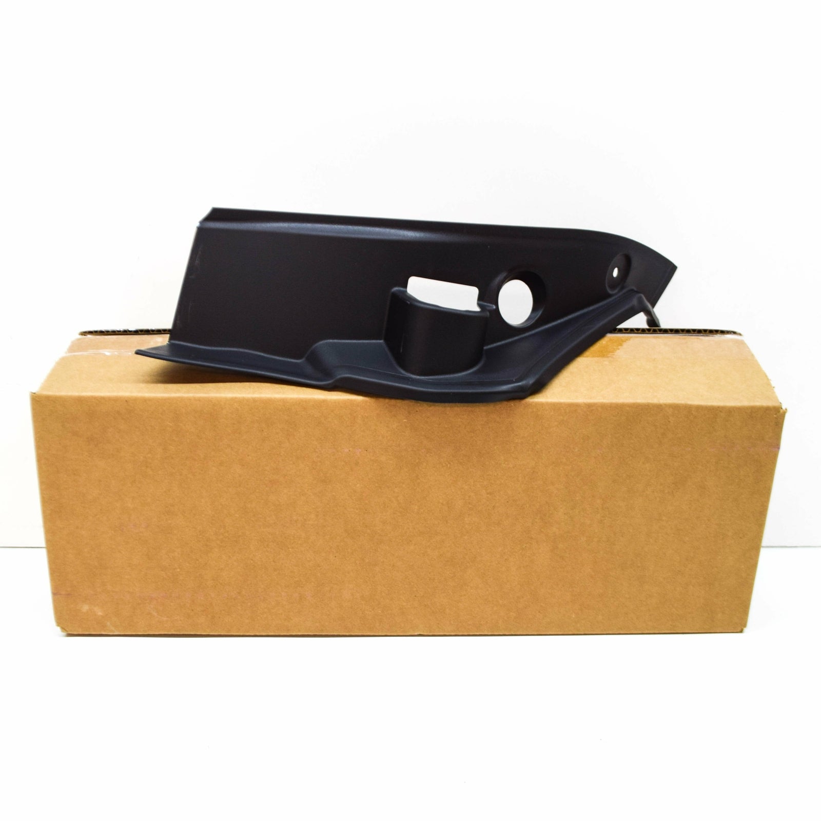 new bmw x4 g02 rear luggage compartment right trim drip 51497424428 original