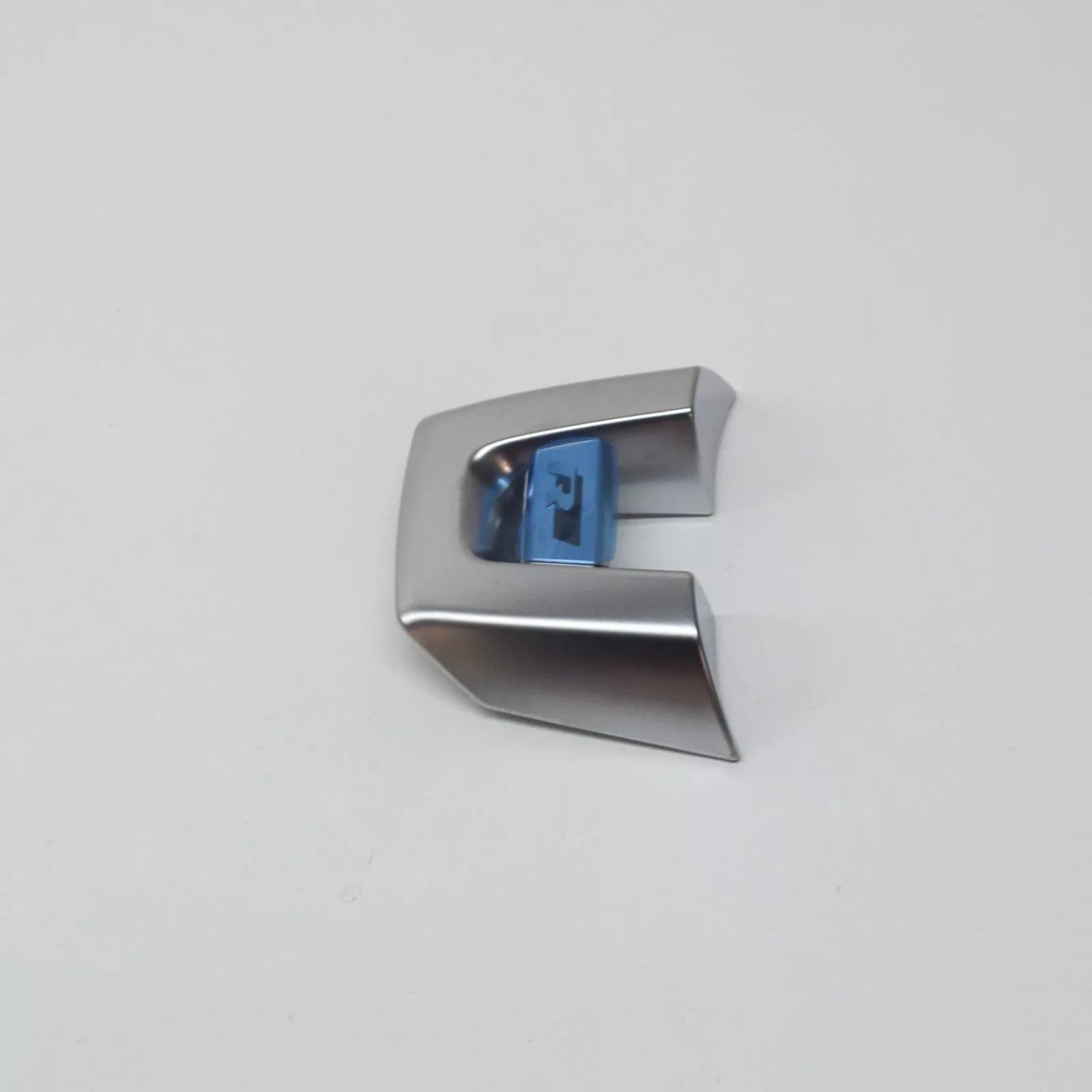 NEW VW TIGUAN 5N STEERING WHEEL BADGE EMBLEM 1K8419685BPOP