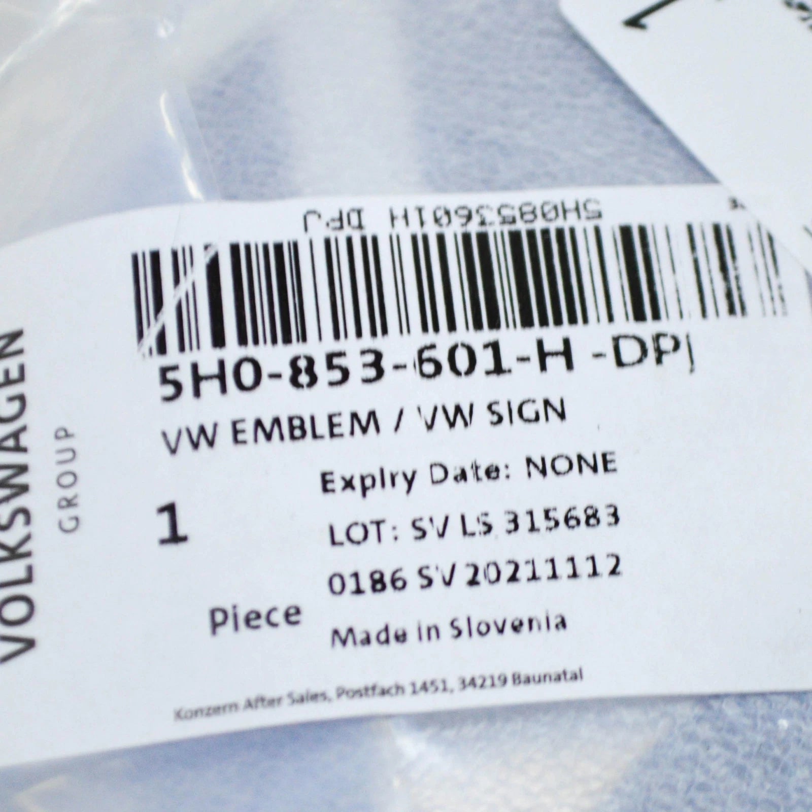 NEW VOLKSWAGEN GOLF MK8 RADIATOR GRILLE EMBLEM BADGE 5H0853601HDPJ ORIGINAL