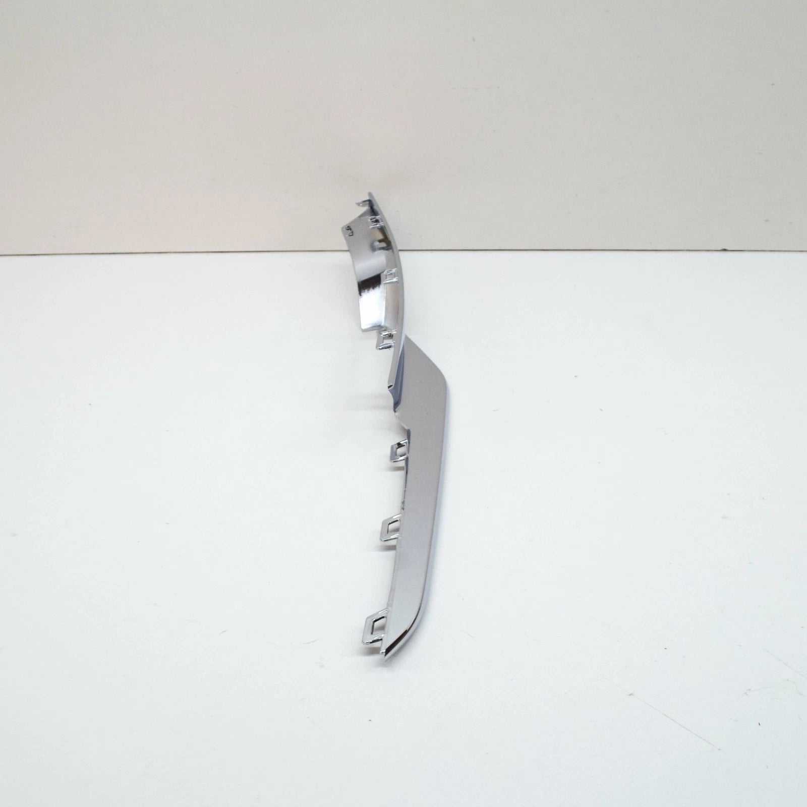 NEW BMW 2 GT F46 FRONT RIGHT BUMPER MOLDING LUXURY 51117473198 ORIGINAL