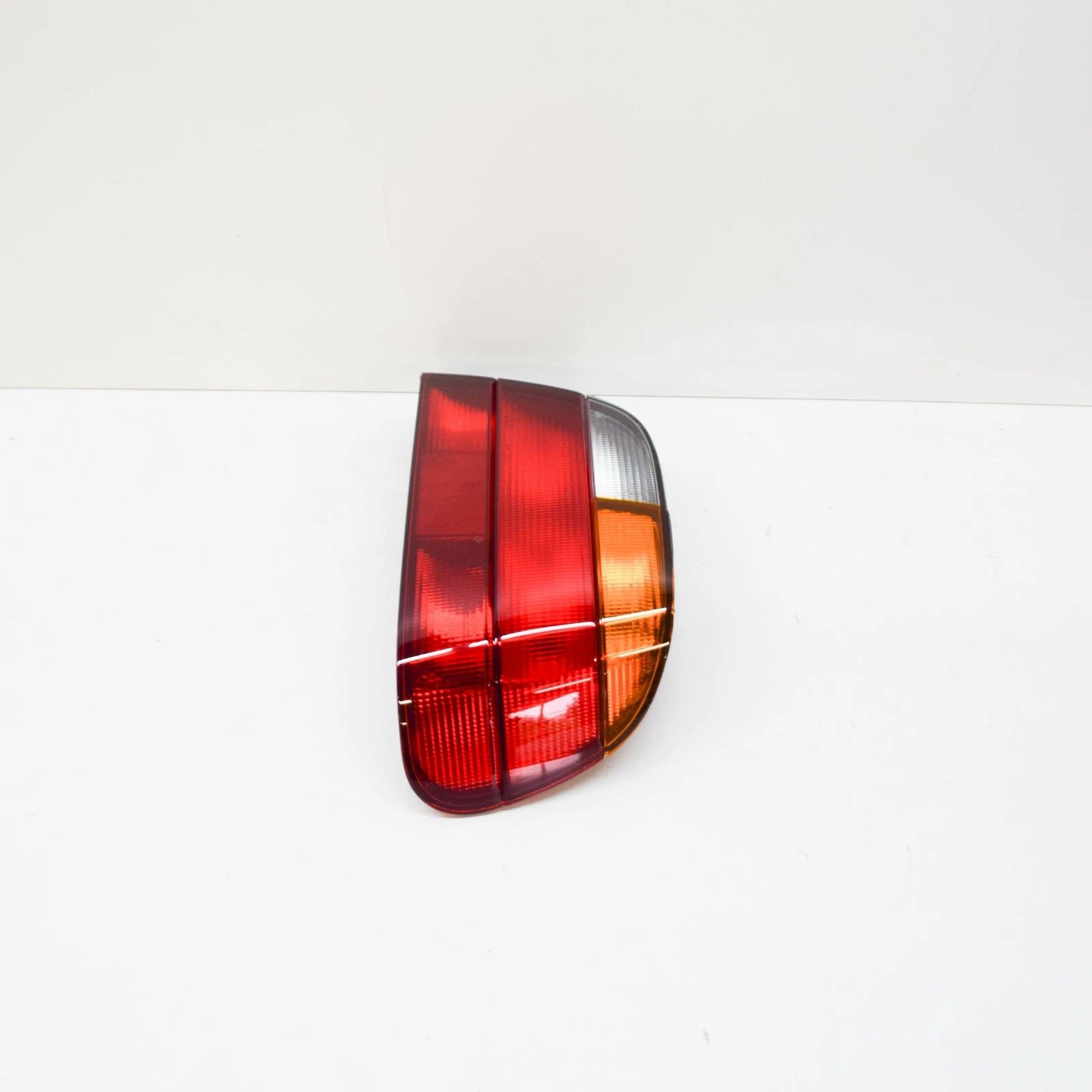 NEW BMW E38 SEDAN TAIL LIGHT RIGHT 8360080 63218360080 ORIGINAL