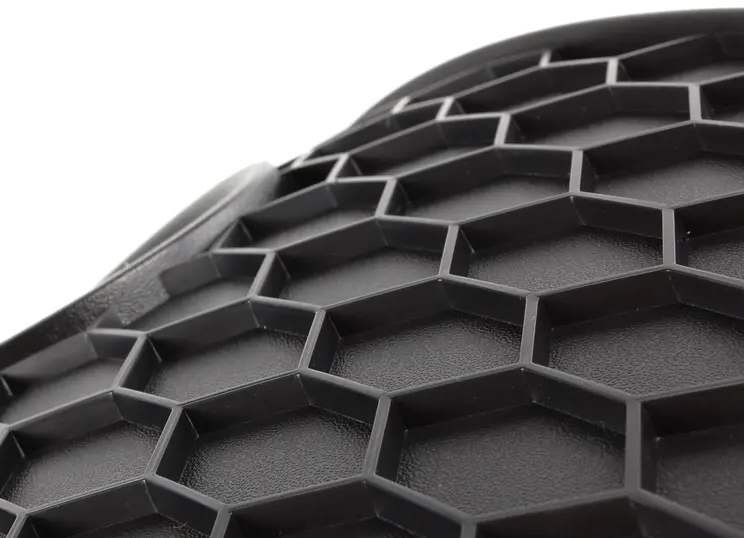 NEW VOLKSWAGEN JETTA MK5 FRONT RIGHT GRILLE 1K0853666P9B9 ORIGINAL