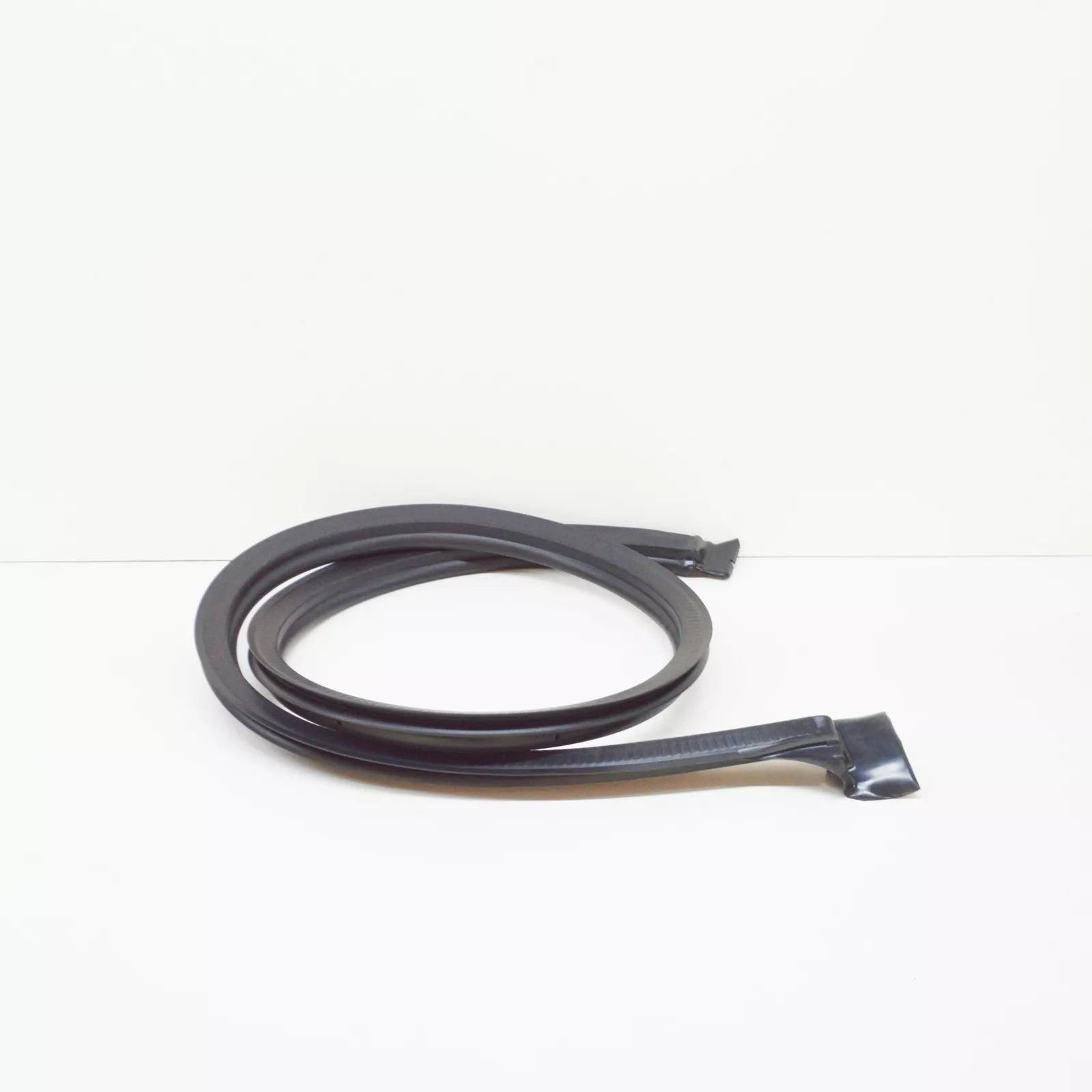 NEW VWOLKSWAGEN CRAFTER 2F REAR WING DOOR CENTER SEAL 2E1827459 ORIGINAL