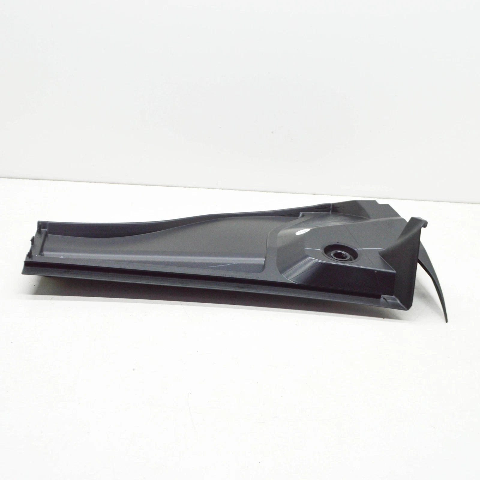 NEW MB B W246 W242 FRONT WIPER COWL LEFT TRIM PART LHD A2468300700 ORIGINAL