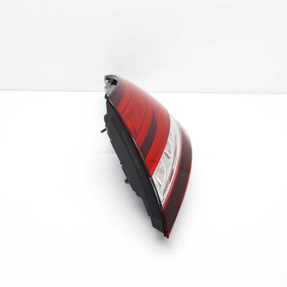 NEW MERCEDES-BENZ C W205 REAR RIGHT TAILLIGHT A2059063005 ORIGINAL