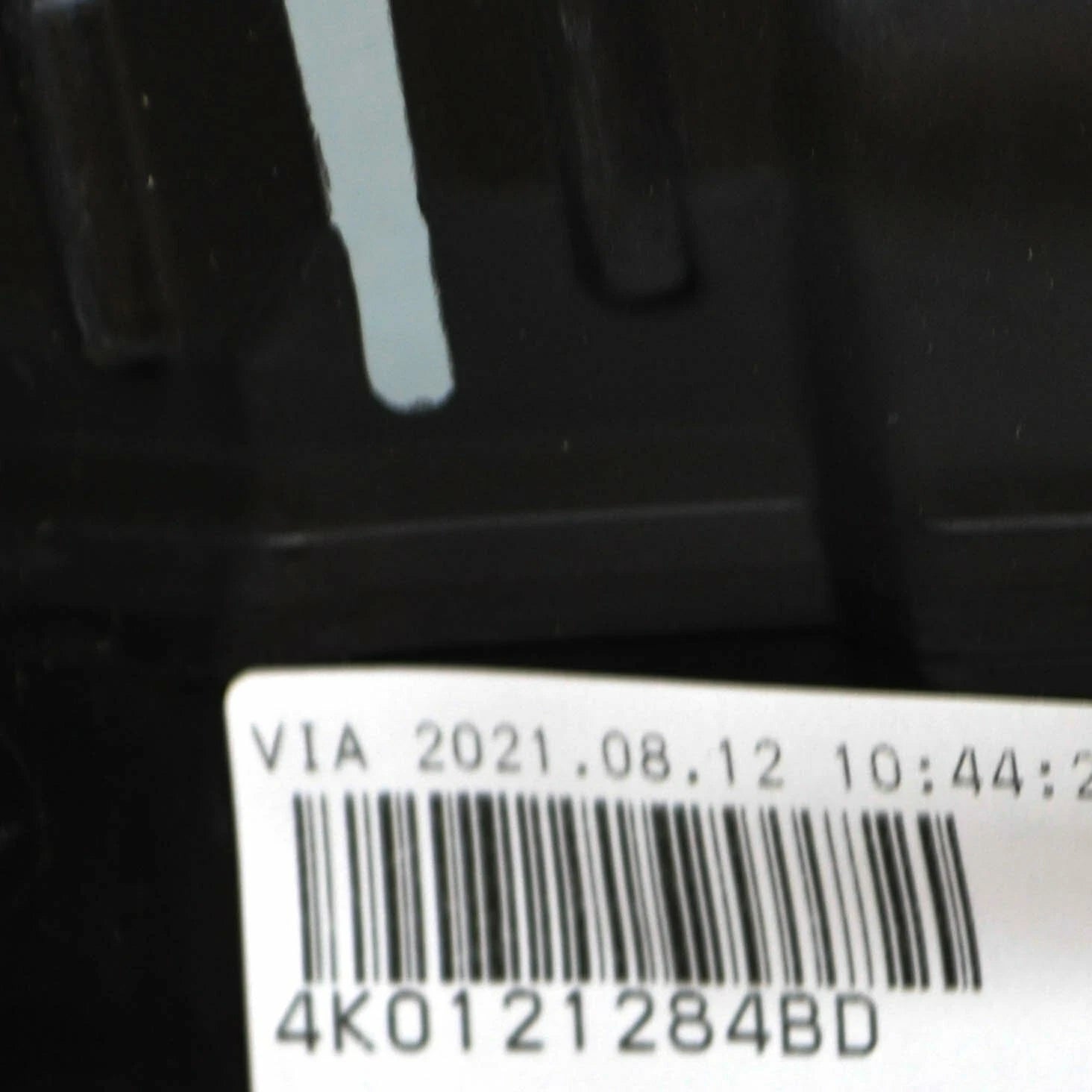 NEW AUDI A6 C8 FRONT RIGHT WIND DEFLECTOR 4K0121284BD ORIGINAL