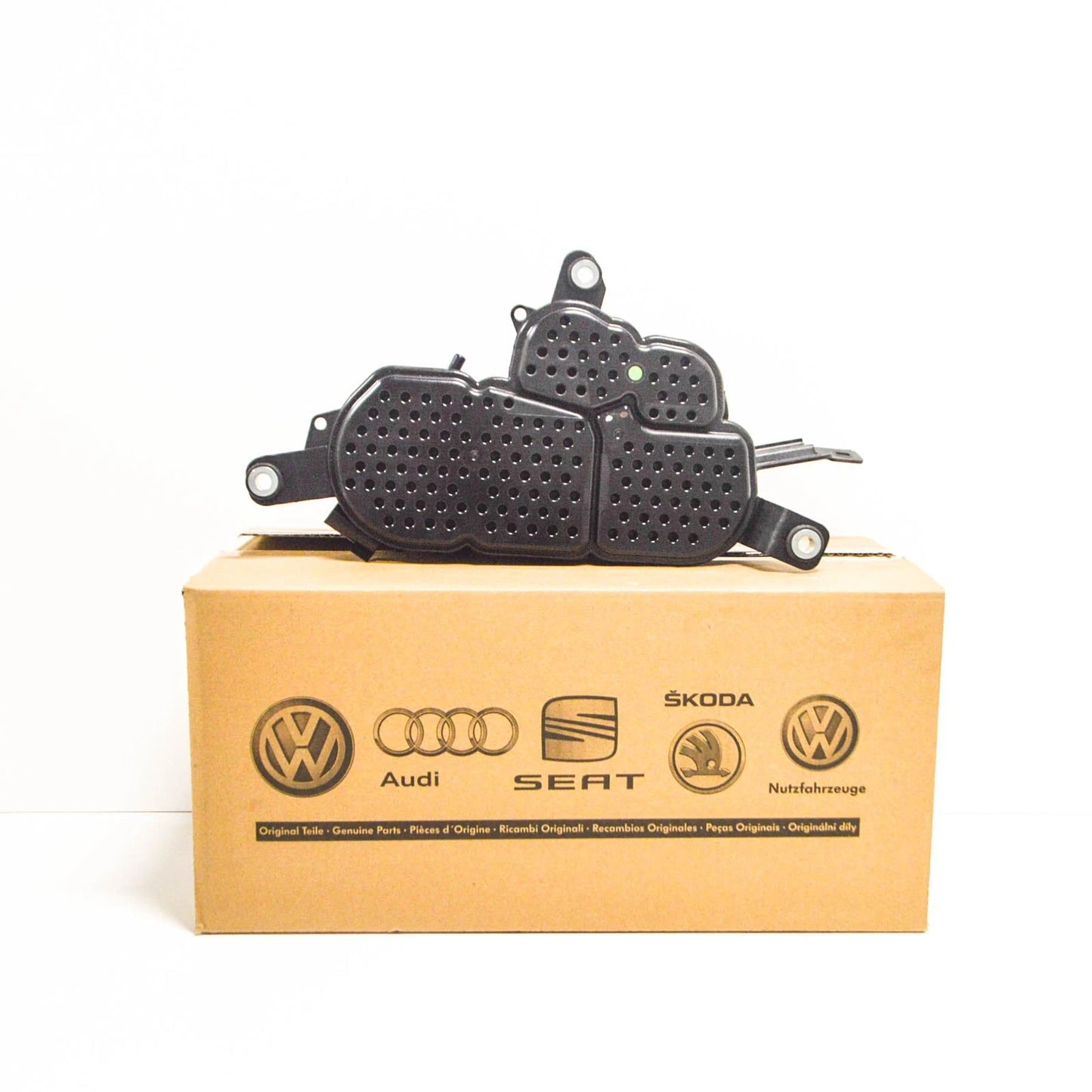 NEW AUDI Q5 8R ACTIVATED CHARCOAL CONTAINER 8K0201801C ORIGINAL