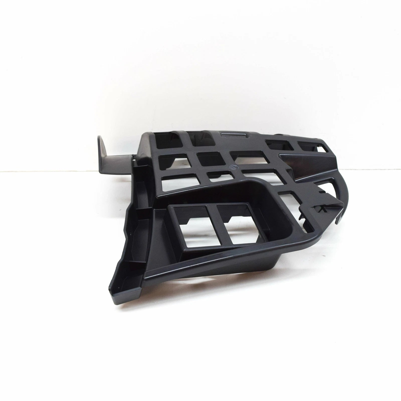 NEW MERCEDES-BENZ CLA COUPE C117 REAR RIGHT BUMPER BRACKET A1178850514