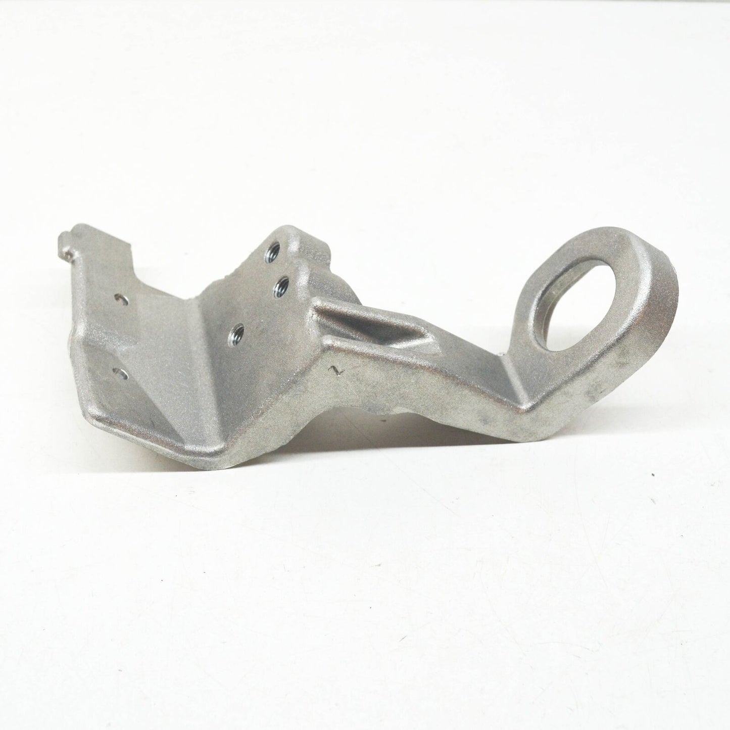 NEW MB E W213 FRONT RIGHT LOWER RADIATOR BRACKET MOUNT A2135052200 ORIGINAL