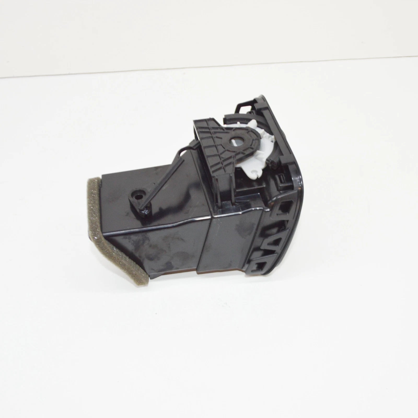 NEW VOLKSWAGEN EOS INSTRUMENT PANEL LEFT AIR VENT 1Q0819703JYHX ORIGINAL