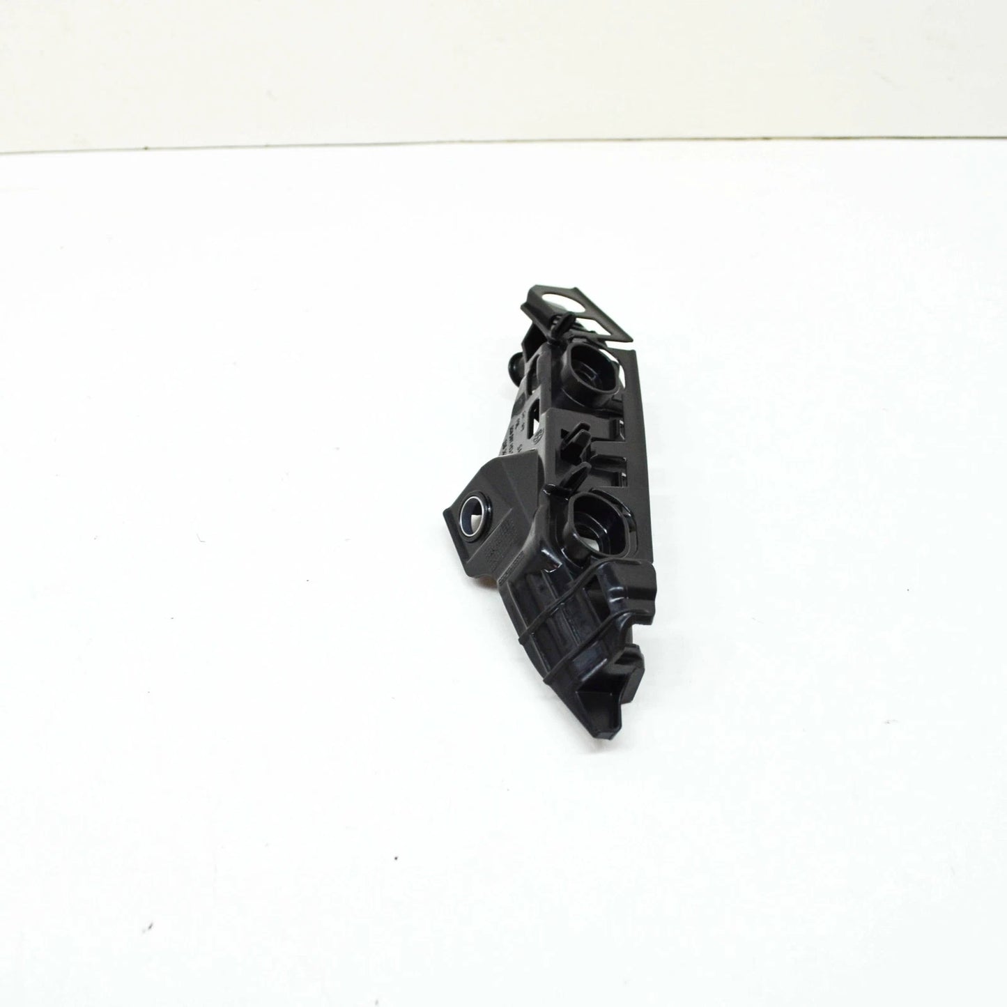 NEW VW PASSAT GTE 4MOTION B8 FRONT LEFT BUMPER BRACKET HOLDER 3G0807049B