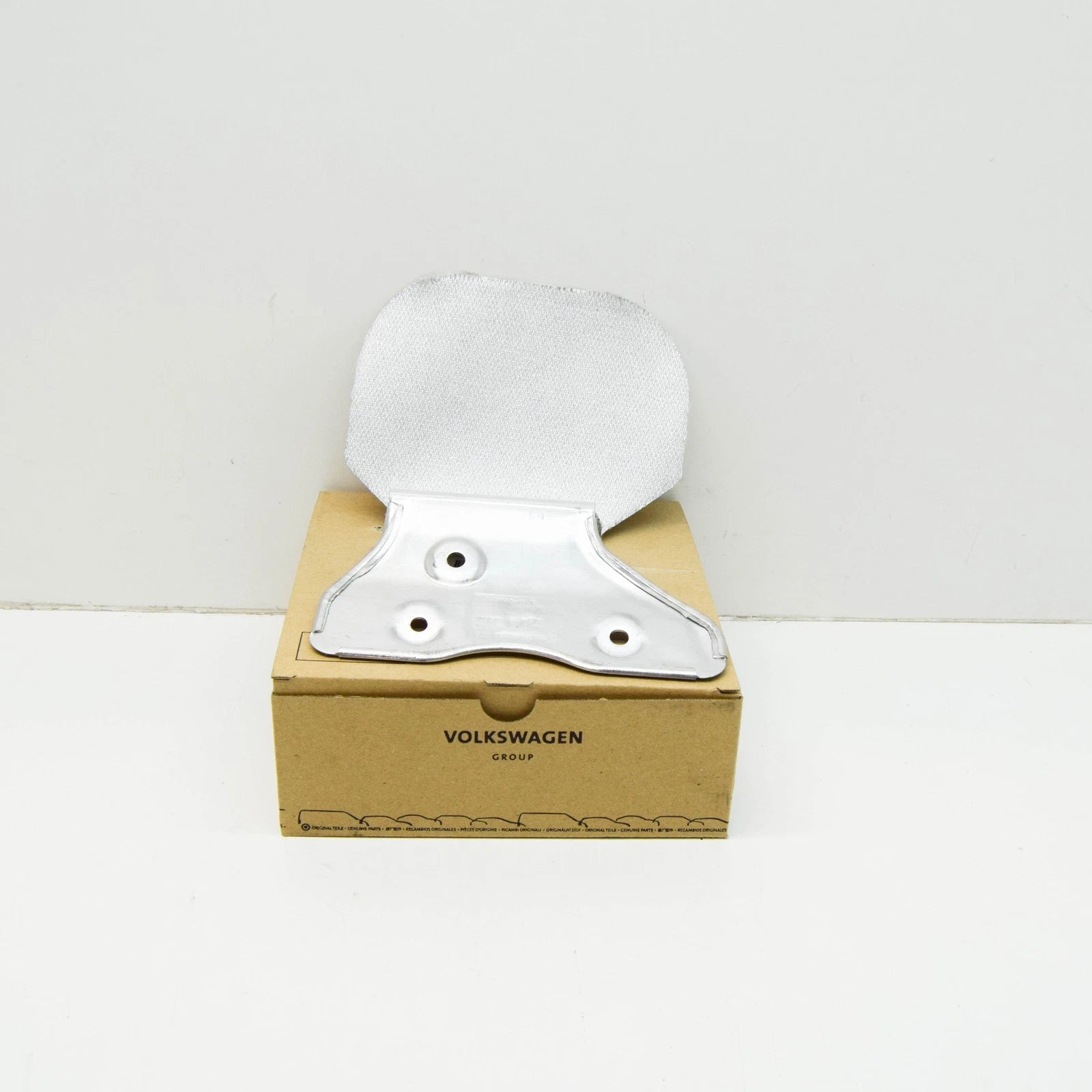 NEW AUDI A4 AVANT B8 ENGINE RUBBER-METAL BEARING COVER PLATE 8K0199388BD