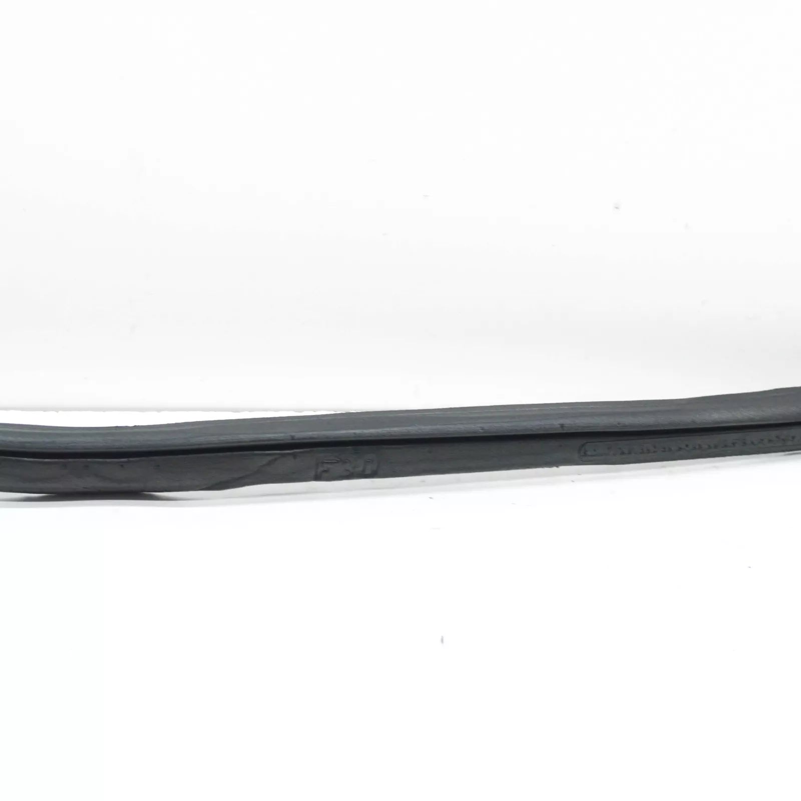 NEW BMW 3 F30, F80 LEFT SIDE PANEL SEALING 51487301069 7301069 ORIGINAL