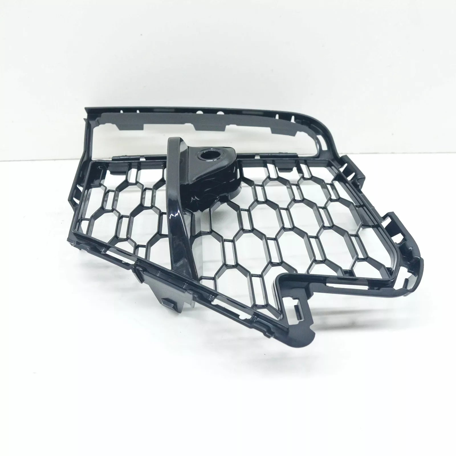 NEW BMW X5 G05 M FRONT BUMPER LEFT OPEN GRILLE 51118069889 ORIGINAL