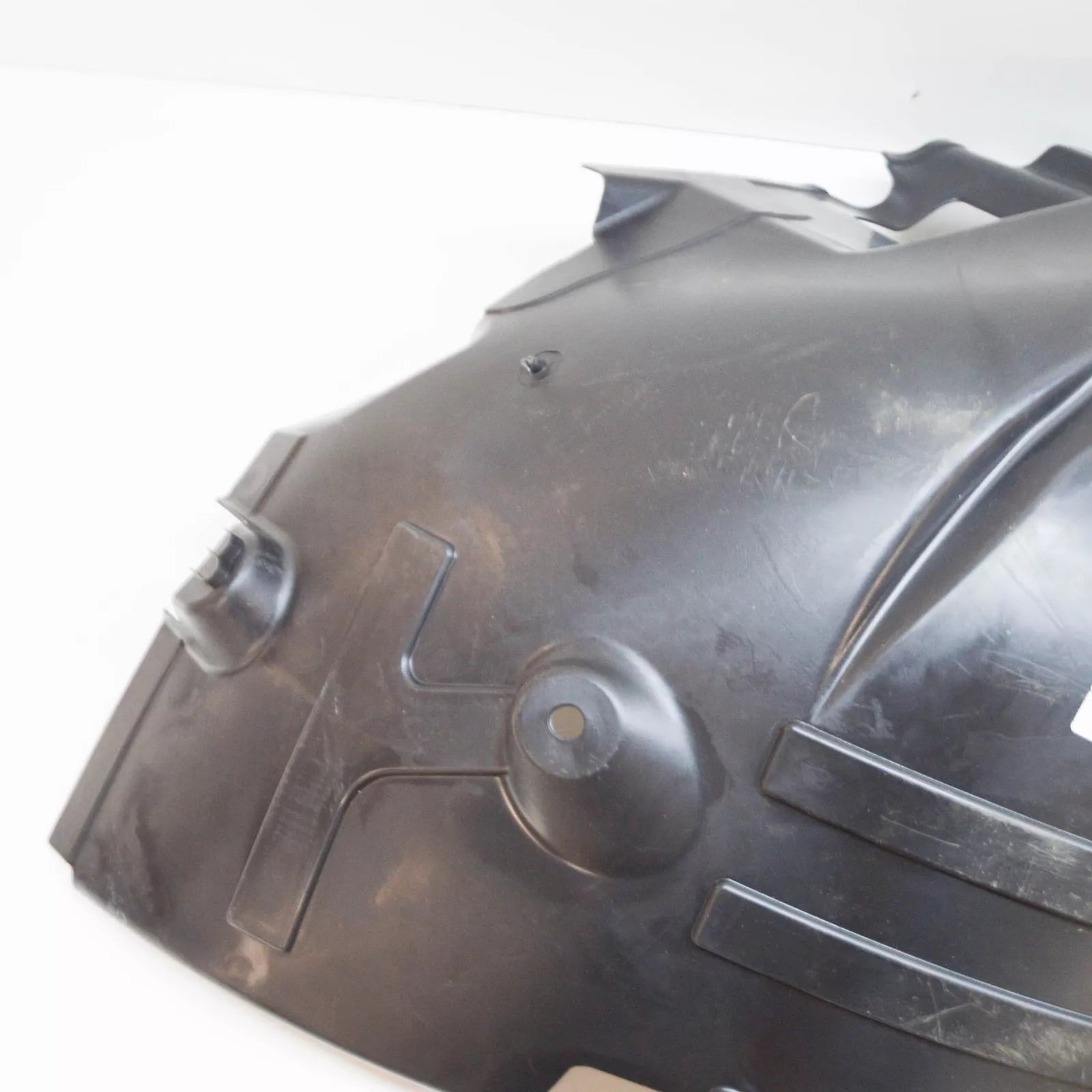 NEW MB SPRINTER 907 FRONT RIGHT WHEEL HOUSE LINER FRONT PART A9076840100