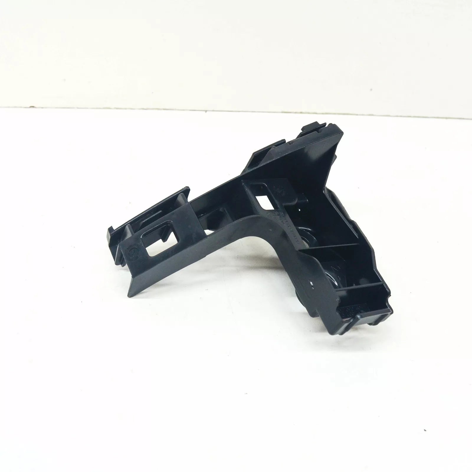 NEW VOLKSWAGEN GOLF MK7 REAR BUMPER LEFT BRACKET 5G6807393A ORIGINAL