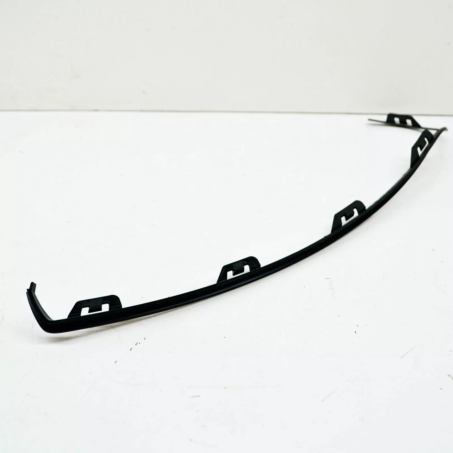 NEW MERCEDES-BENZ A-CLASS W176 FRONT BUMPER LEFT TRIM A1768851722 ORIGINAL