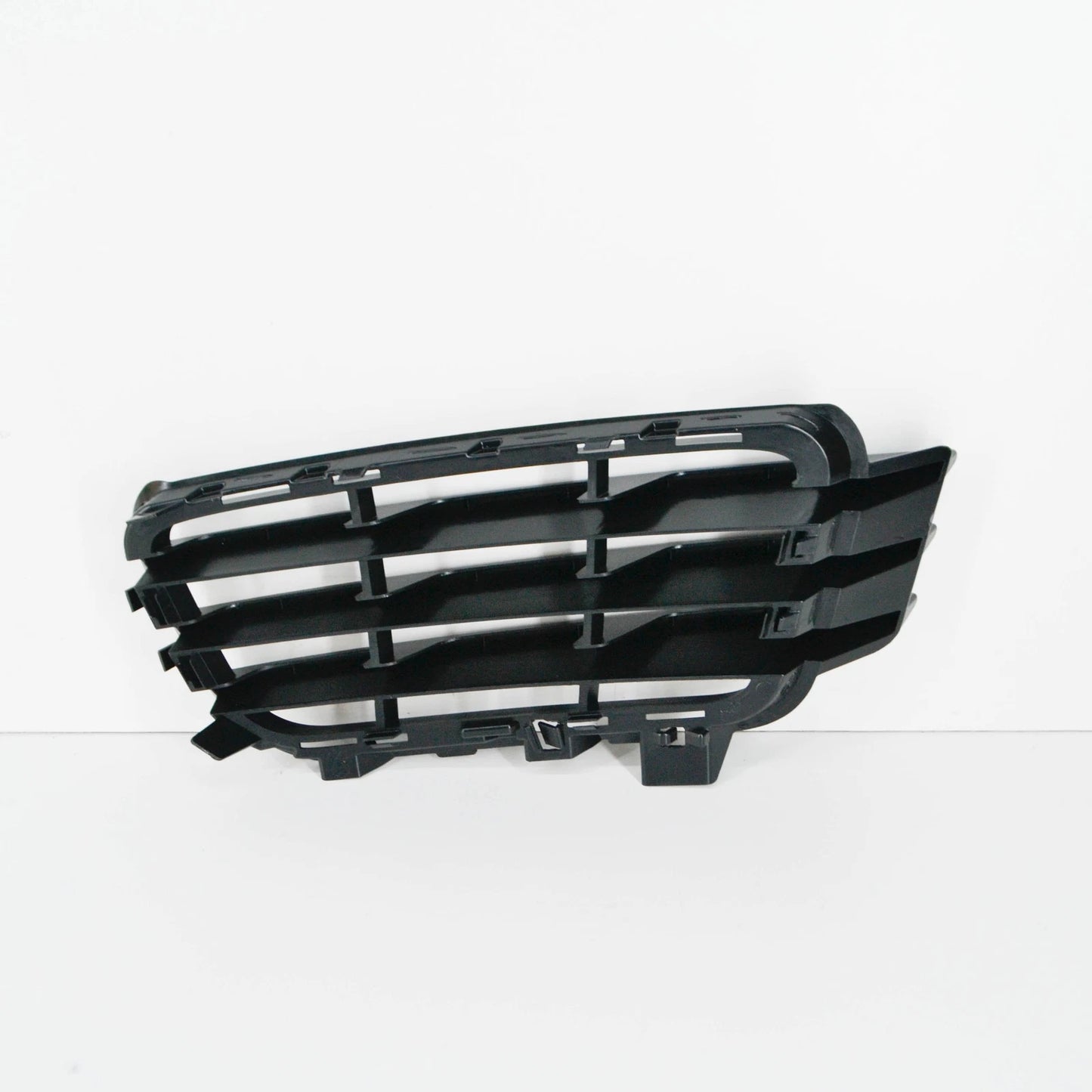NEW VOLKSWAGEN TOUAREG 7P FRONT BUMPER RIGHT GRILLE 7P68536669B9