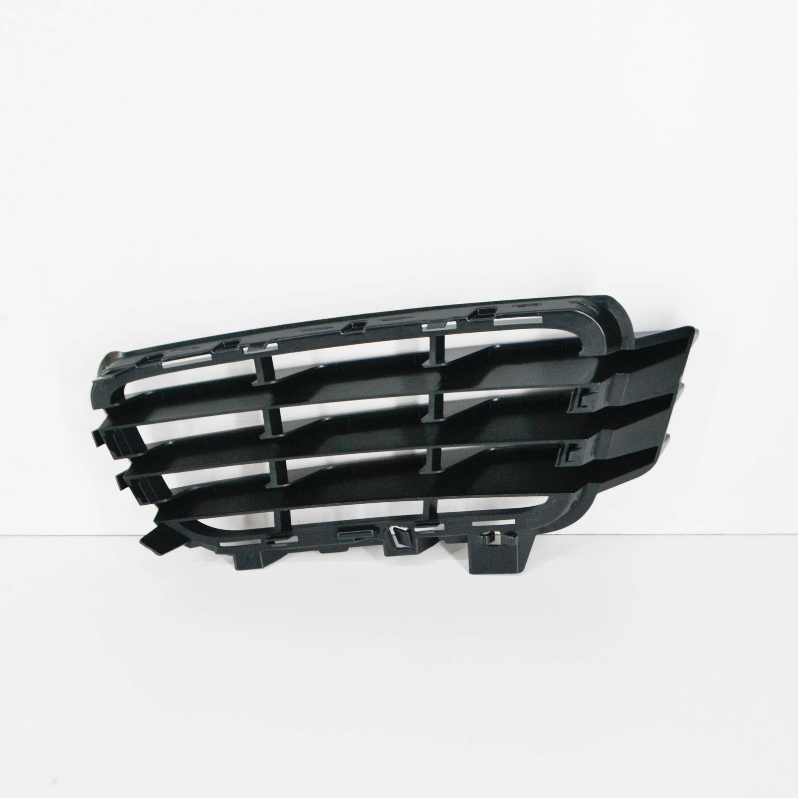 NEW VOLKSWAGEN TOUAREG 7P FRONT BUMPER RIGHT GRILLE 7P68536669B9