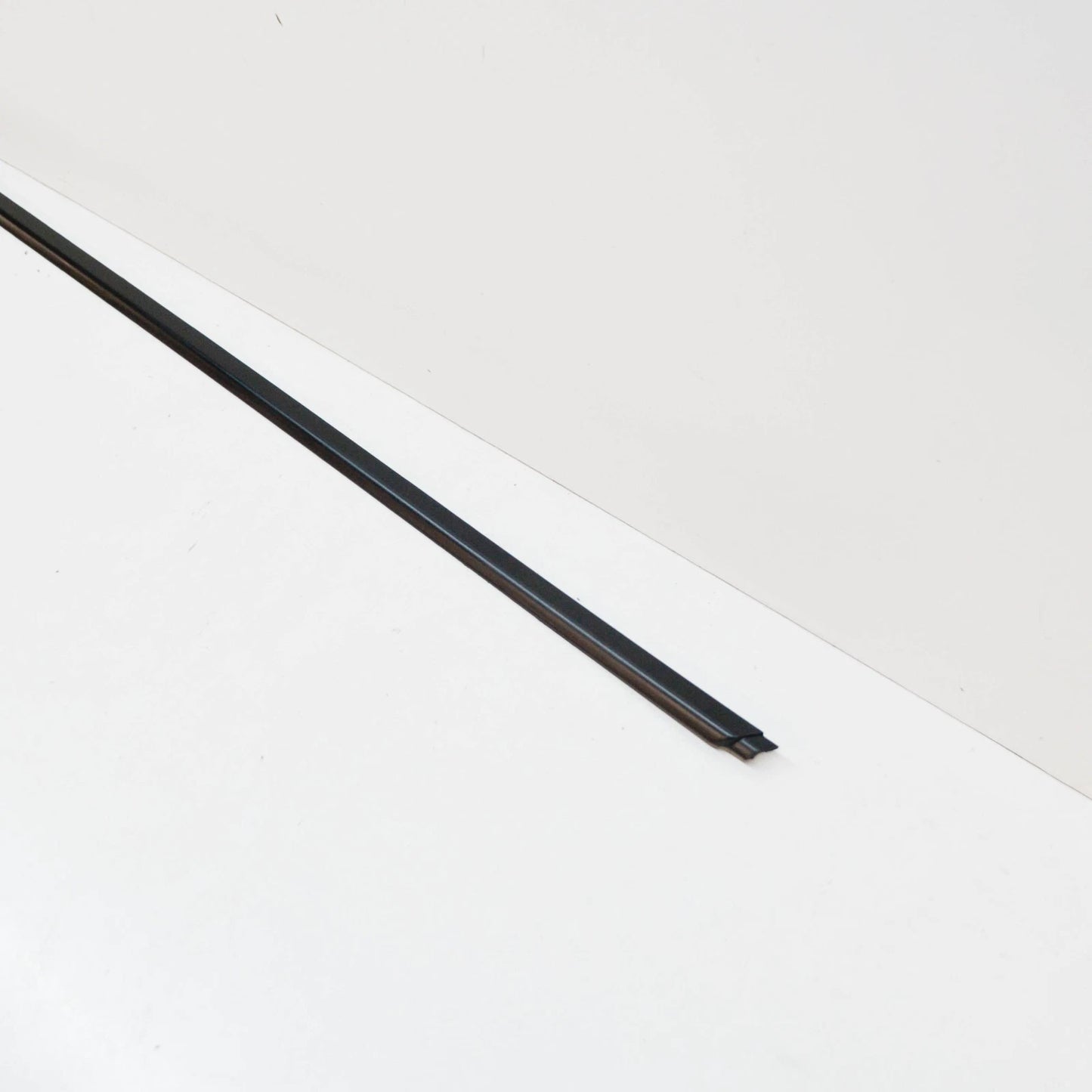 NEW VW TOUAREG 7L FRONT RIGHT DOOR OUTER SILL TRIM STRIP 7L0853538C9B9