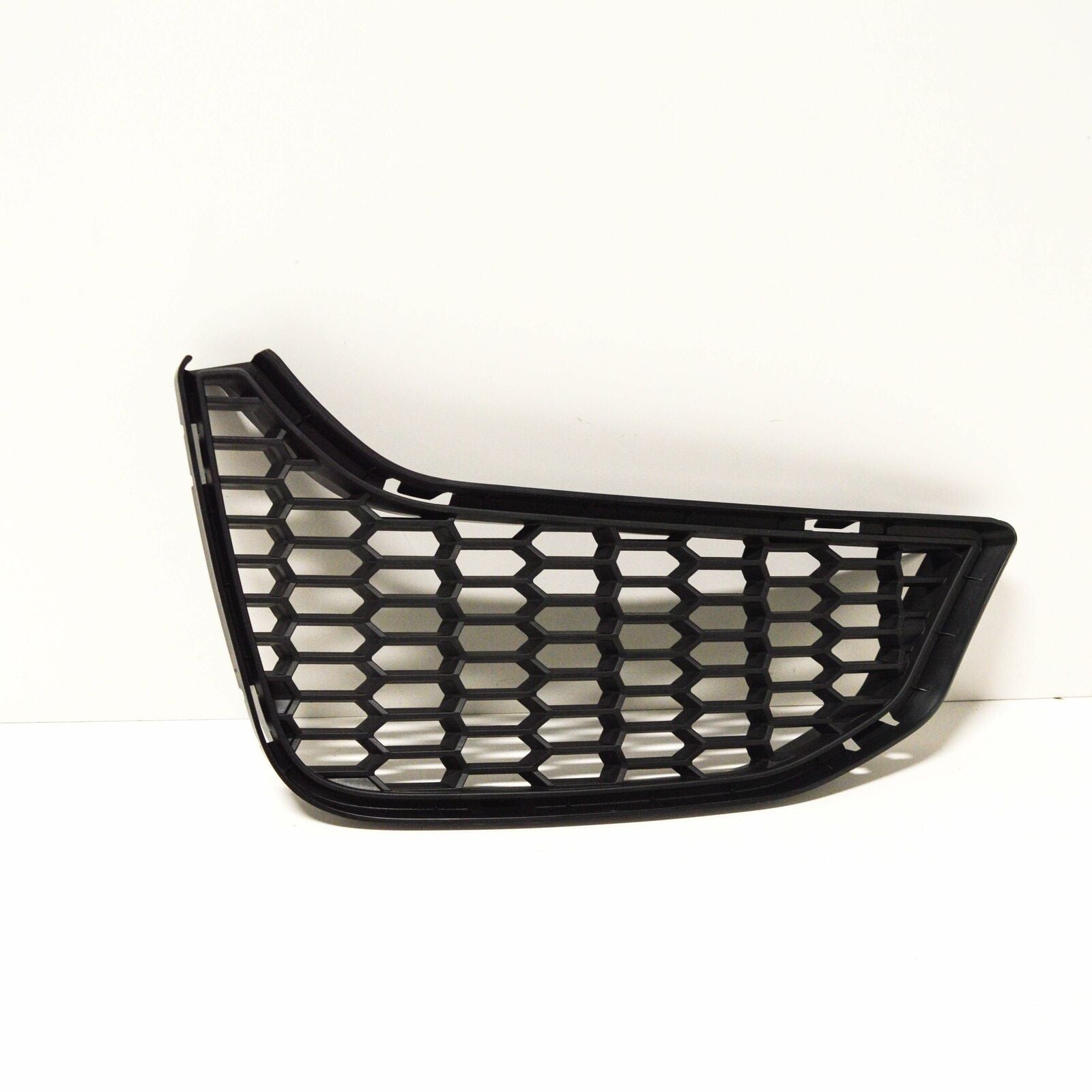 Genuine Bmw M4 F82 Front Bumper Lower Right Grille 51118054302 8054302 2016 Original