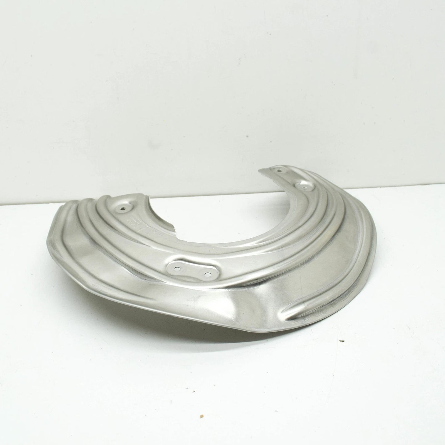 NEW BMW 3 G20 FRONT RIGHT BRAKE DISC PROTECTION 34106871338 ORIGINAL