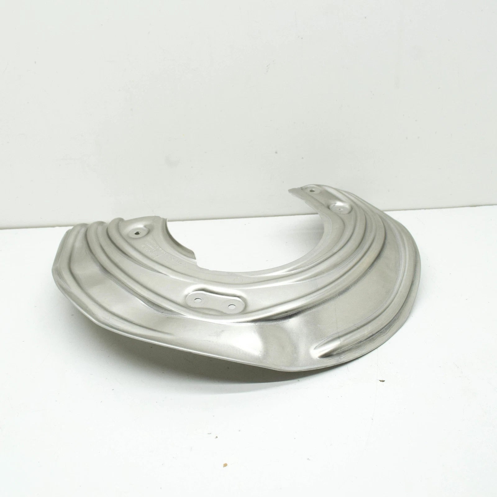 NEW BMW 3 G20 FRONT RIGHT BRAKE DISC PROTECTION 34106871338 ORIGINAL