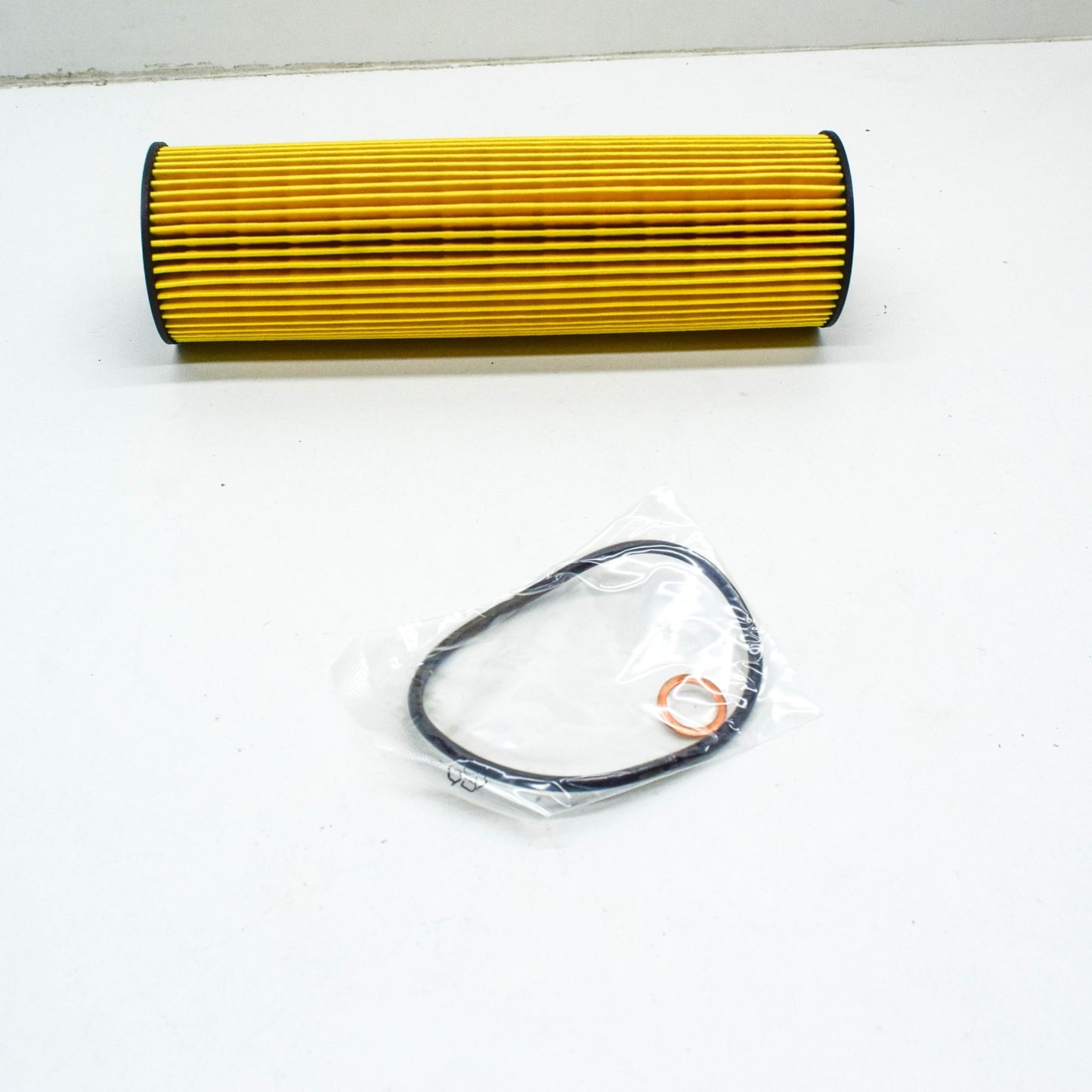 NEW MERCEDES-BENZ S W140 ENGINE OIL FILTER A1201800009 ORIGINAL