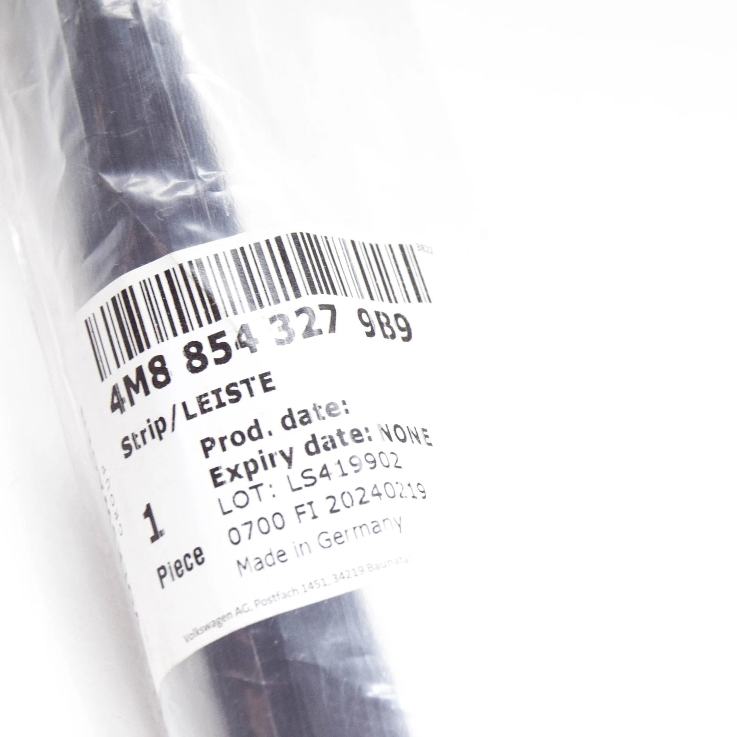 NEW AUDI Q8 4MN FRONT LEFT WINDSHIELD WATER DEFLECTOR STRIP 4M88543279B9