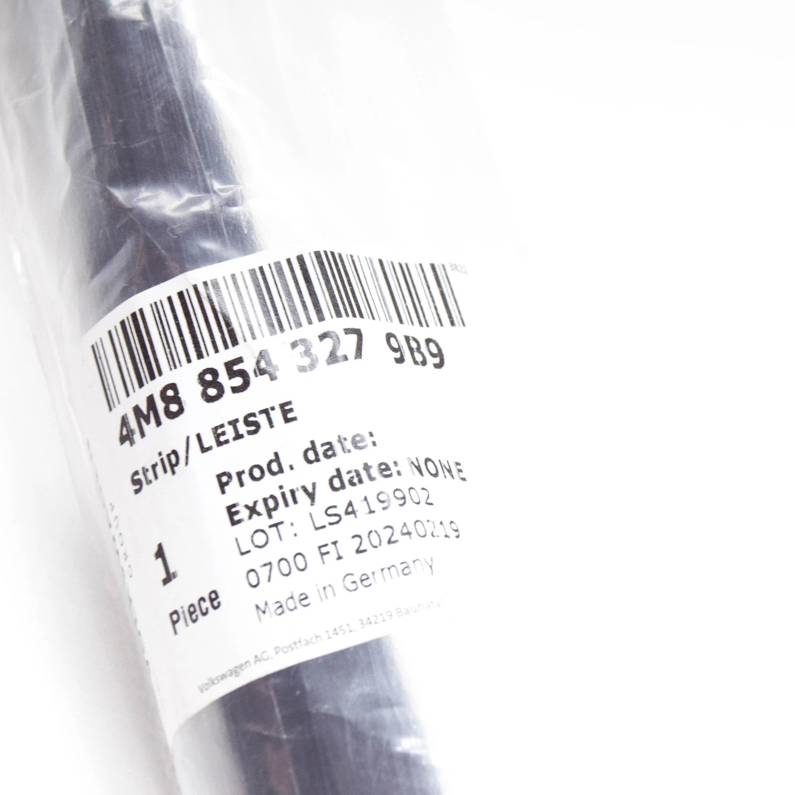 NEW AUDI Q8 4MN FRONT LEFT WINDSHIELD WATER DEFLECTOR STRIP 4M88543279B9