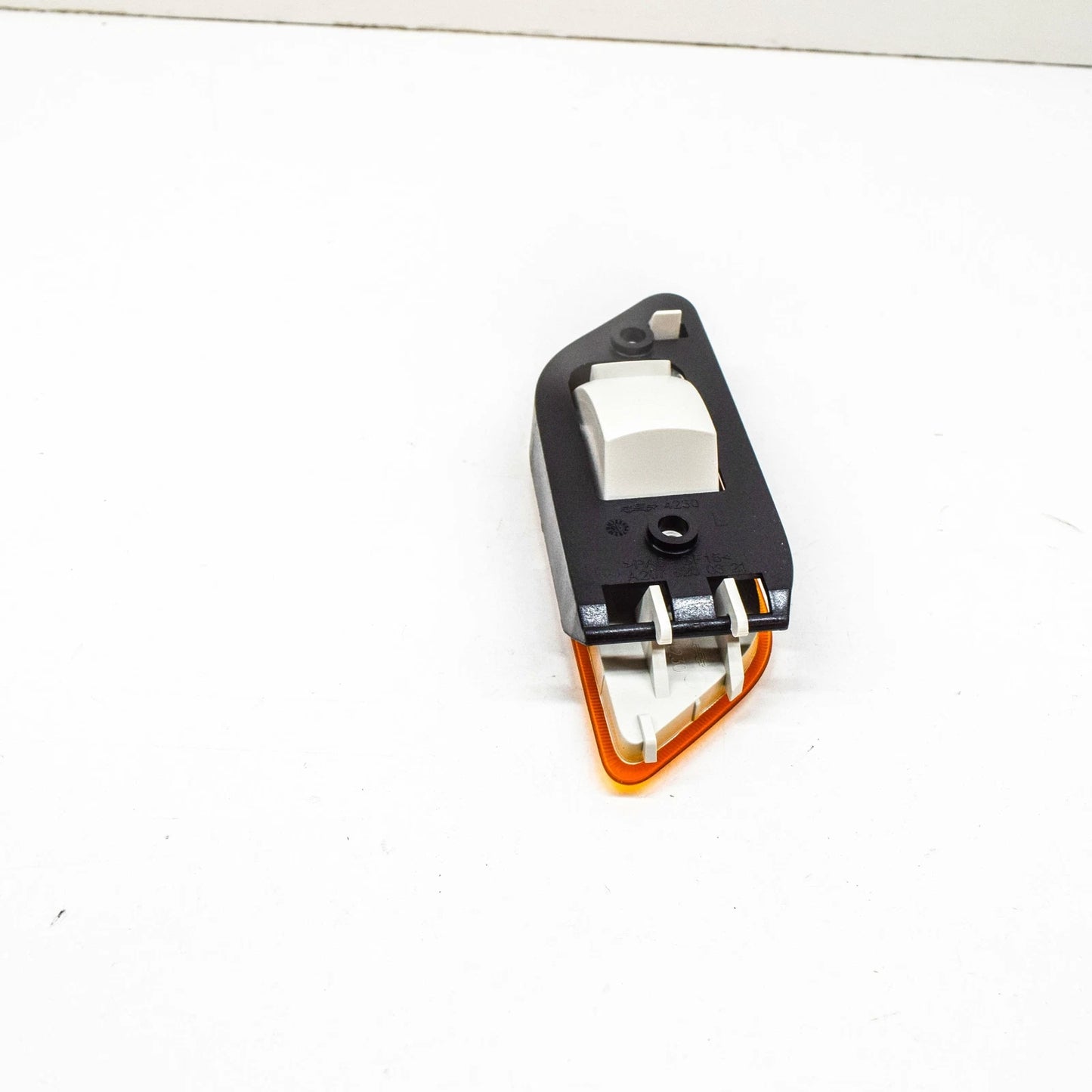 NEW MERCEDES-BENZ E C207 FRONT LEFT SIDE MARKER LIGHT A2078200321 ORIGINAL