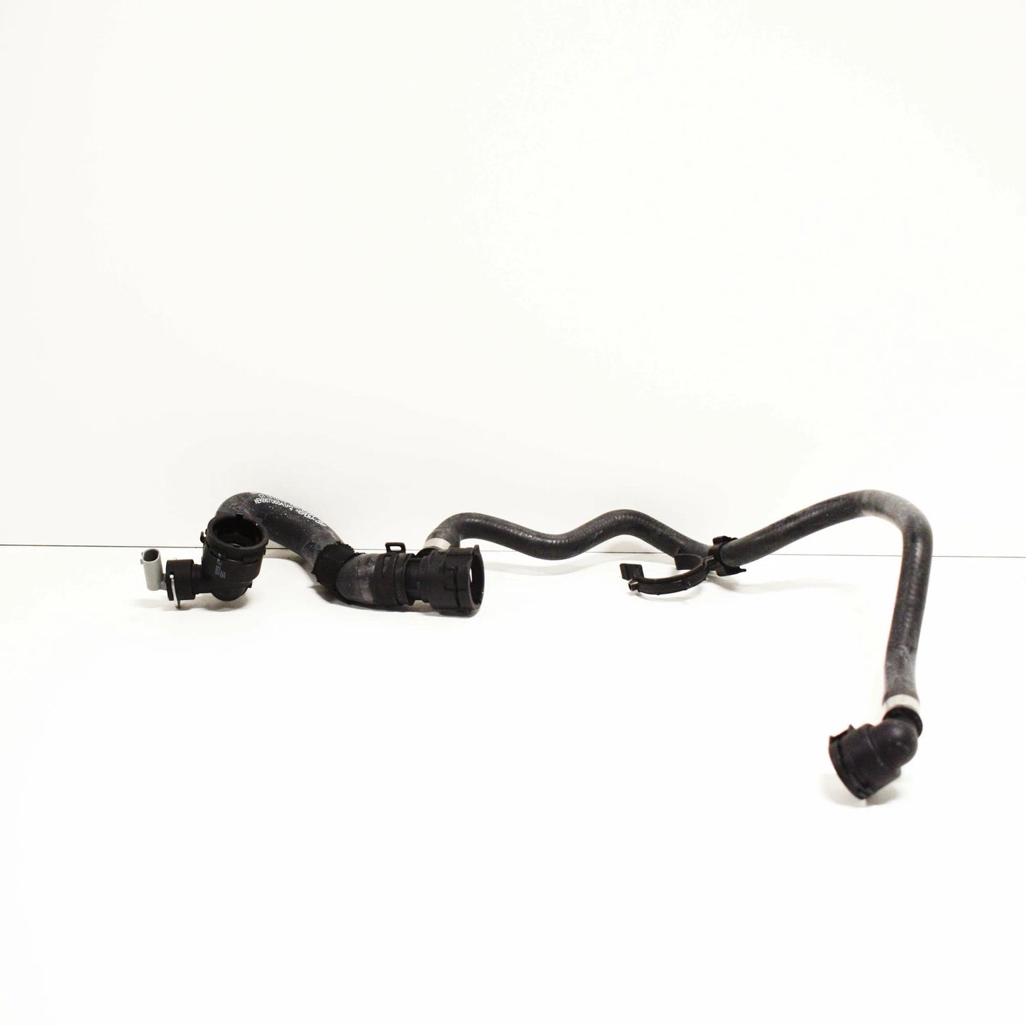 NEW MERCEDES BENZ GLC X253 COOLANT PIPE HOSE A2535011600 ORIGINAL