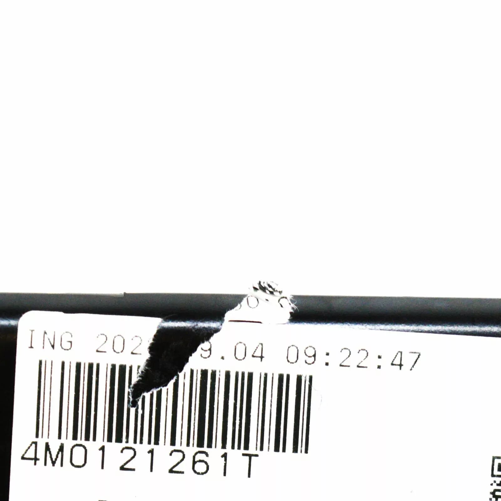 NEW AUDI Q7 4M LEFT AUXILIARY RADIATOR BRACKET 4M0121261T