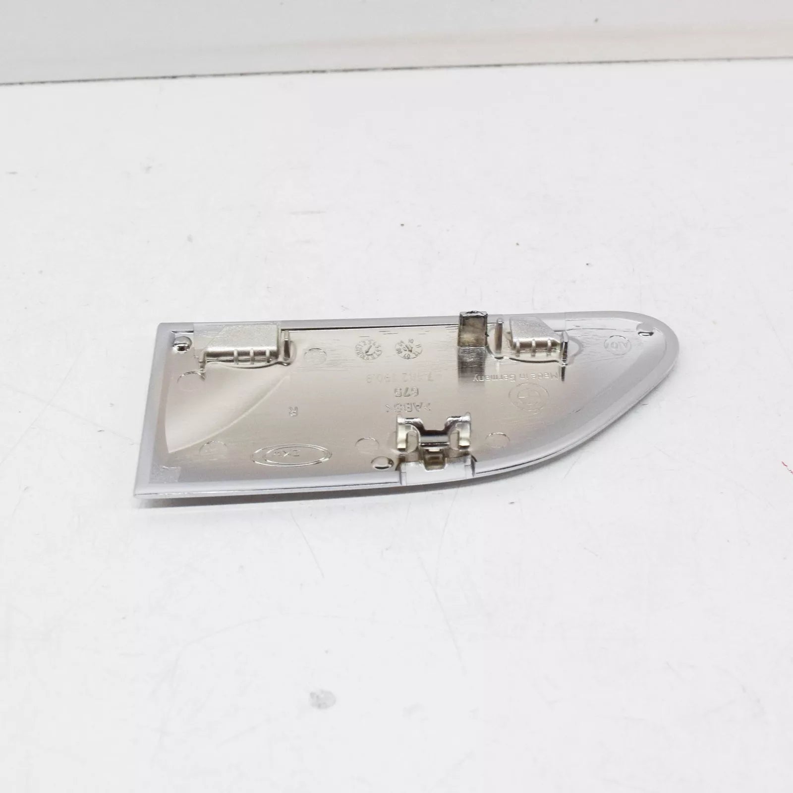 NEW BMW 7 F01 FRONT RIGHT FENDER CHROME TRIM COVER 63137182190 ORIGINAL