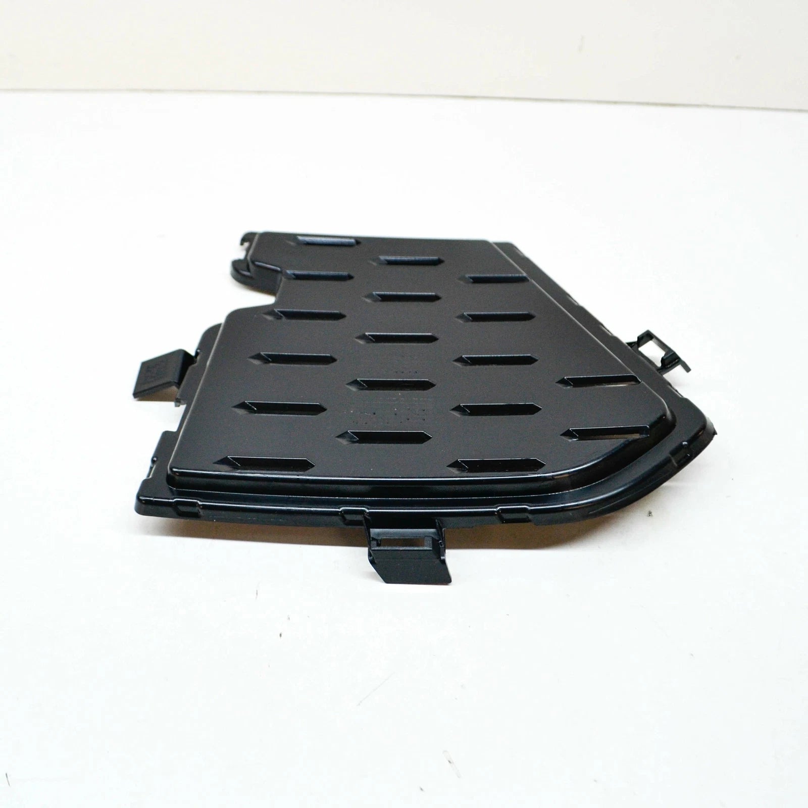 NEW BMW X6 G06 M FRONT BUMPER LEFT GRILLE COVER 51118092291 ORIGINAL