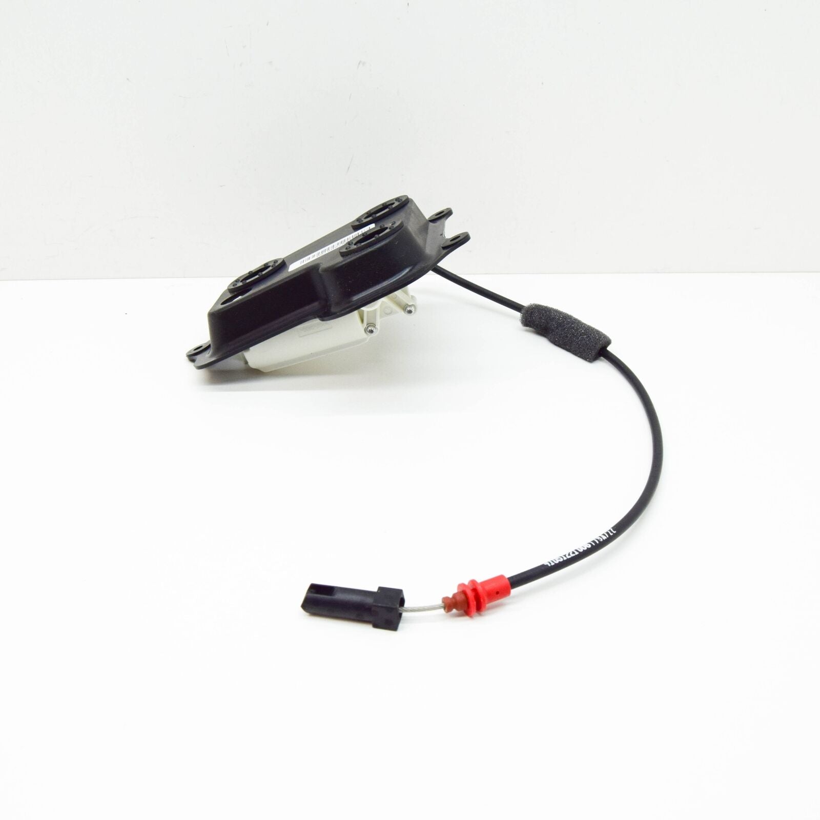 NEW MB GLE W166 FRONT LEFT DOOR ELECTRICAL CLOSING AID A1667600700 ORIGINAL