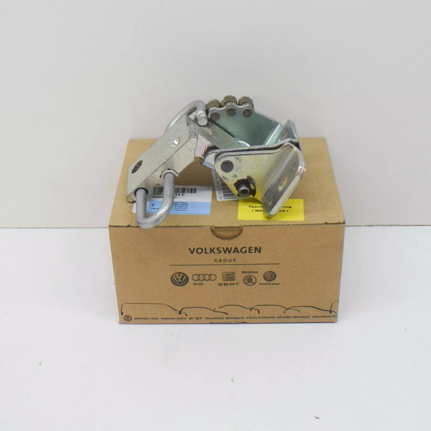 NEW VOLKSWAGEN TOURAN 1T FRONT LEFT DOOR LOWER HINGE 1T0831411C