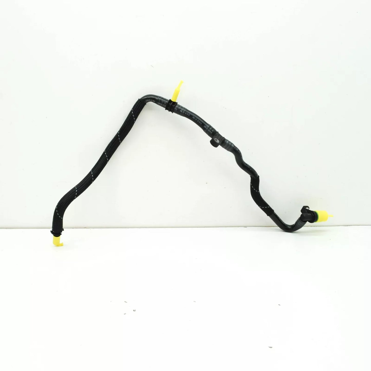 NEW AUDI A4 B9 ENGINE VACUUM PIPE 059131057Q ORIGINAL