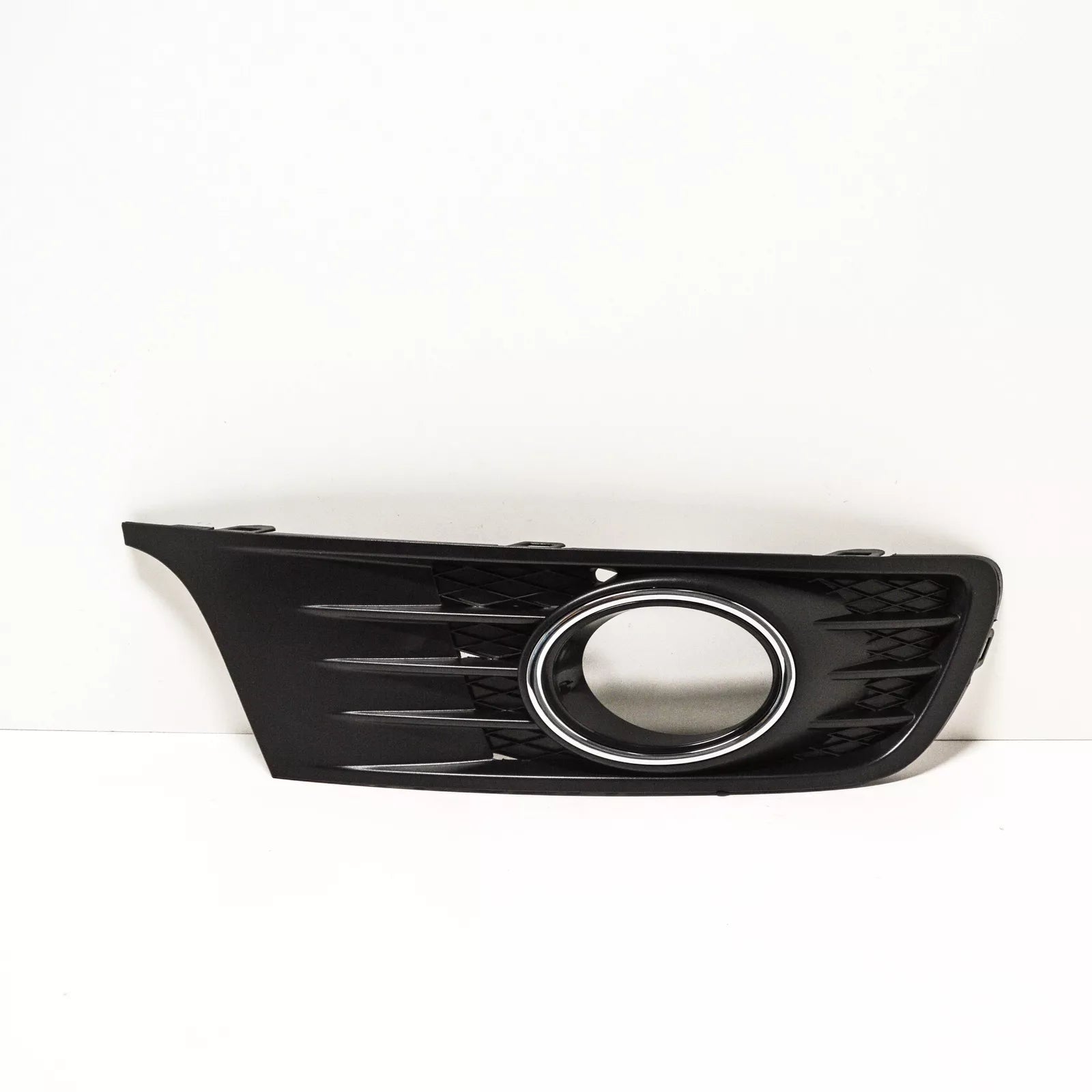 NEW VW EOS FRONT BUMPER RIGHT FOG LIGHT GRILLE 1Q0854662CRYP
