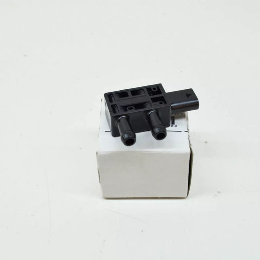 NEW BMW 1 F21 DPF PRESSURE SENSOR 13628570686 ORIGINAL