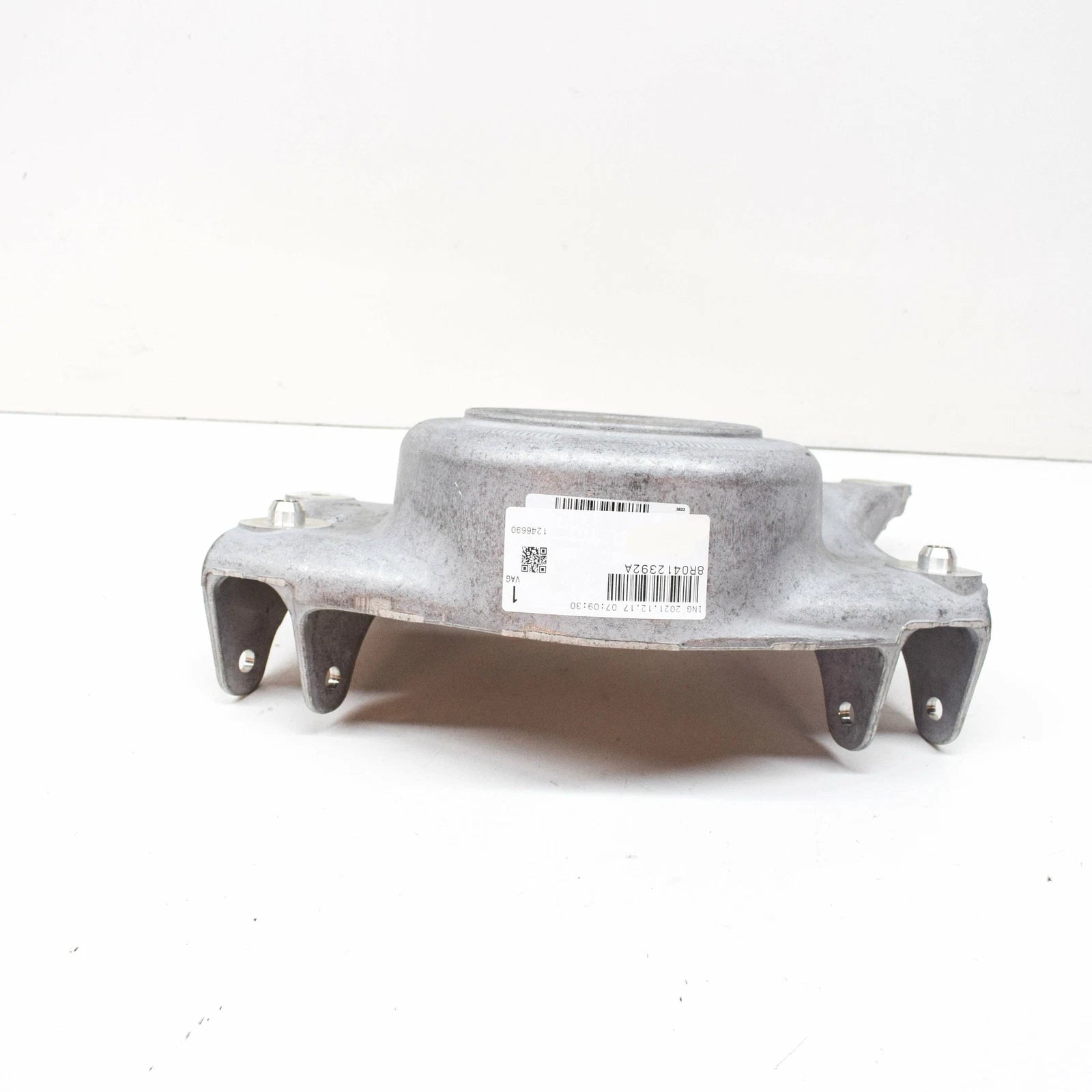 NEW AUDI Q5 8R FRONT RIGHT UPPER STRUT MOUNT BRACKET 8R0412392A