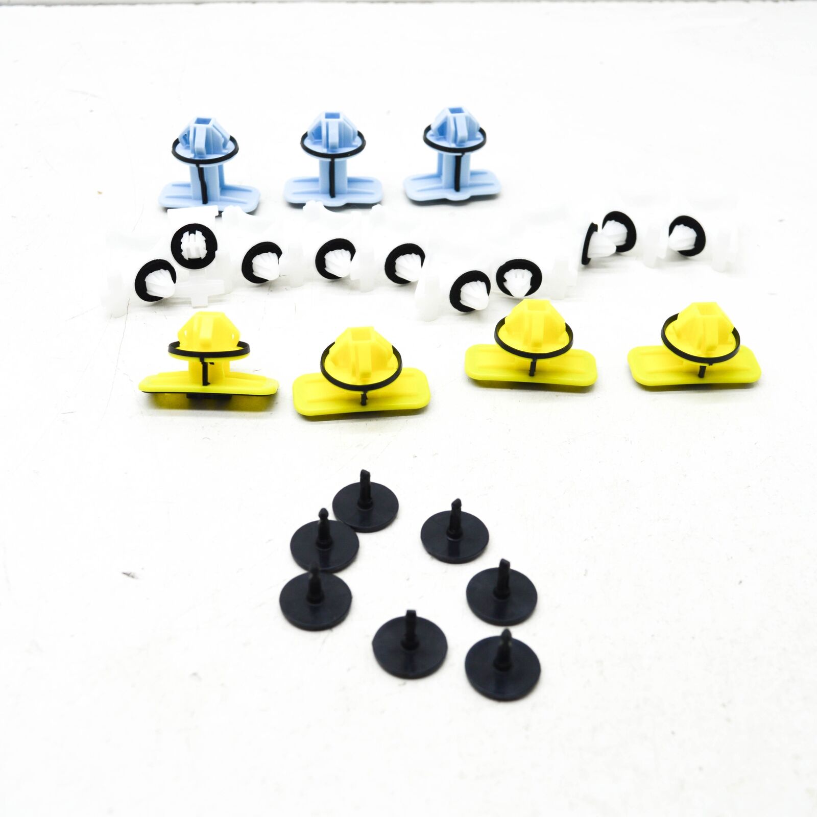 NEW AUDI A6 AVANT C8 SIDE MEMBER TRIM ATTACHMENT KIT 4K8898909 ORIGINAL