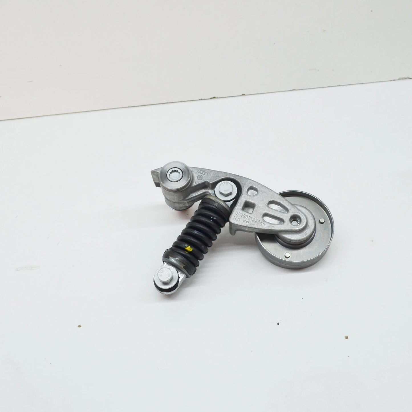 NEW AUDI A8 D4 V-RIBBED BELT TENSIONING ROLLER 079903133AM