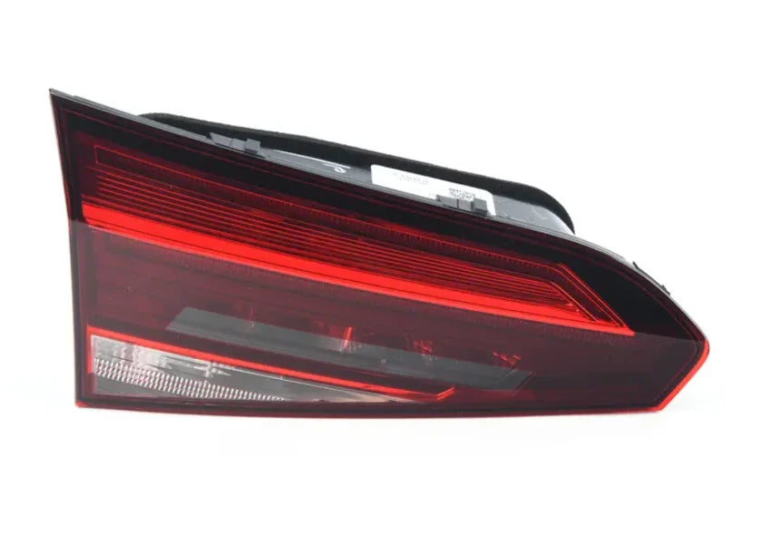 NEW VOLKSWAGEN PASSAT B8 LEFT SIDE TAILGATE LED TAILLIGHT 561945093N ORIGINAL