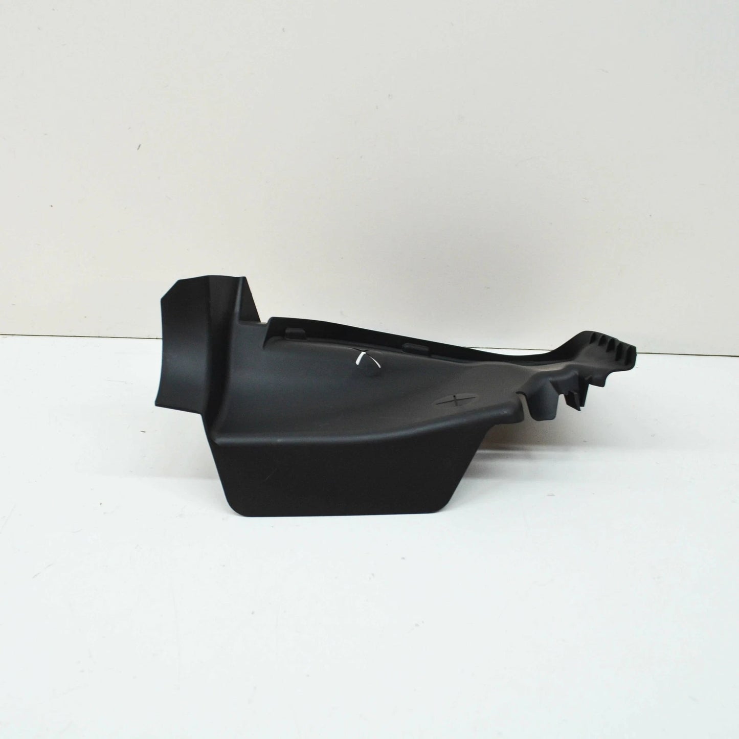 NEW MB GLC X253 FRONT RIGHT RADIATOR SUPPORT AIR DEFLECTOR A2538883400 ORIGINAL